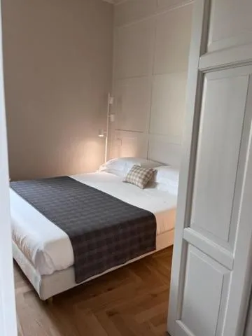 Bedroom, Bed in Porto Sole Rooms
