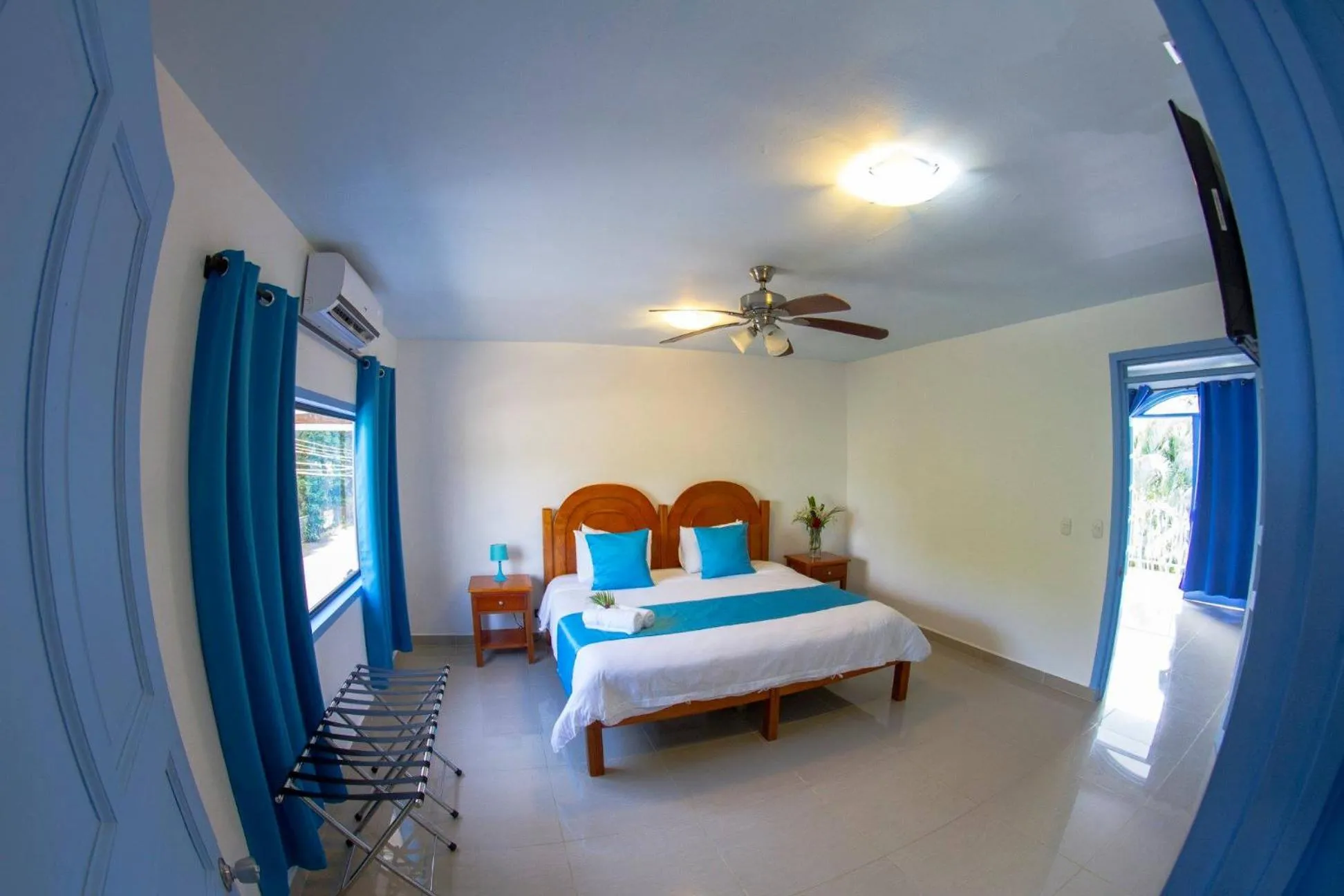 Bed in CLUB IBIZA - Party Hotel & Beach Club