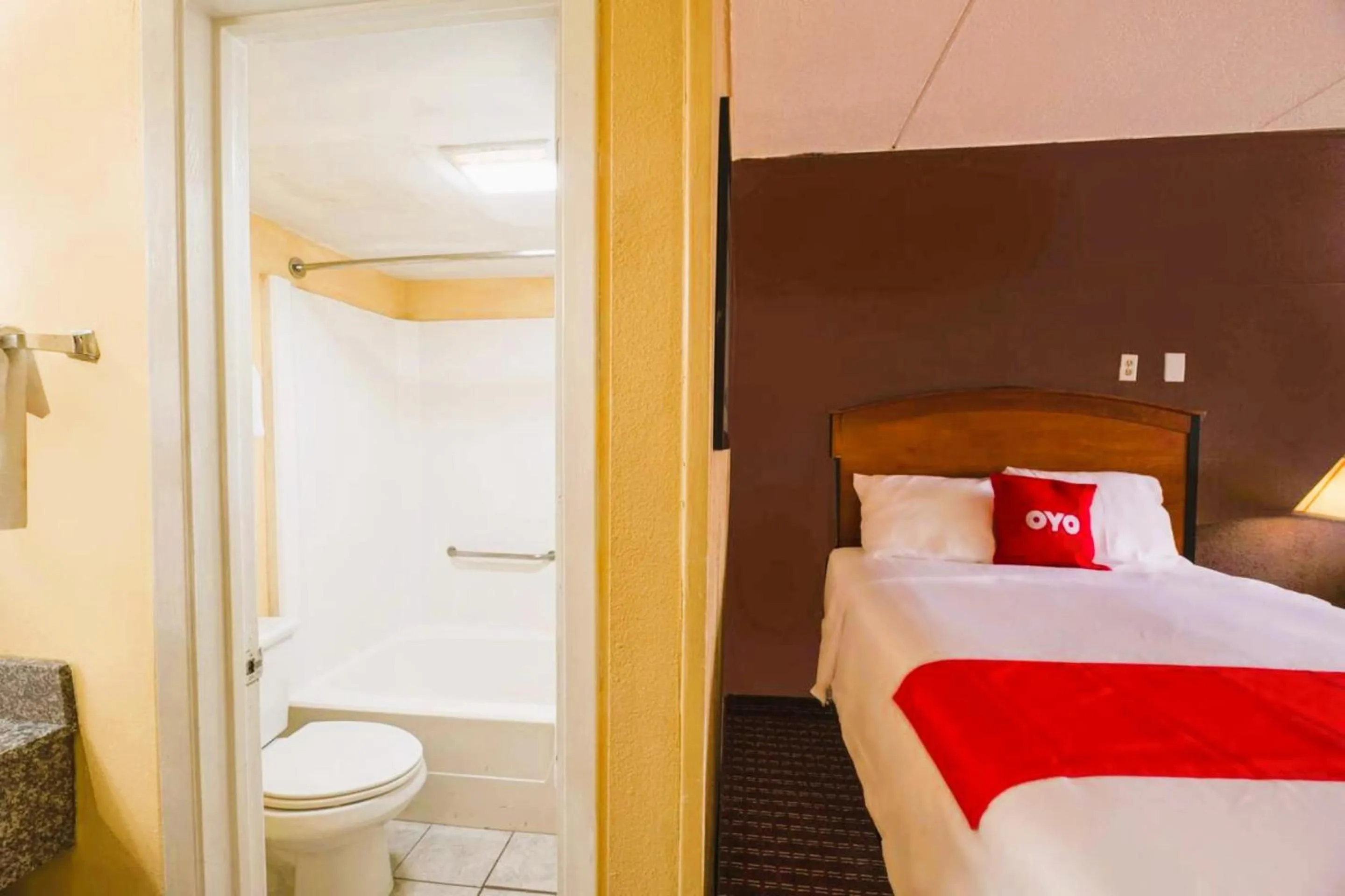 Bedroom, Bed in Oyo Hotel Odessa TX, East Business 20