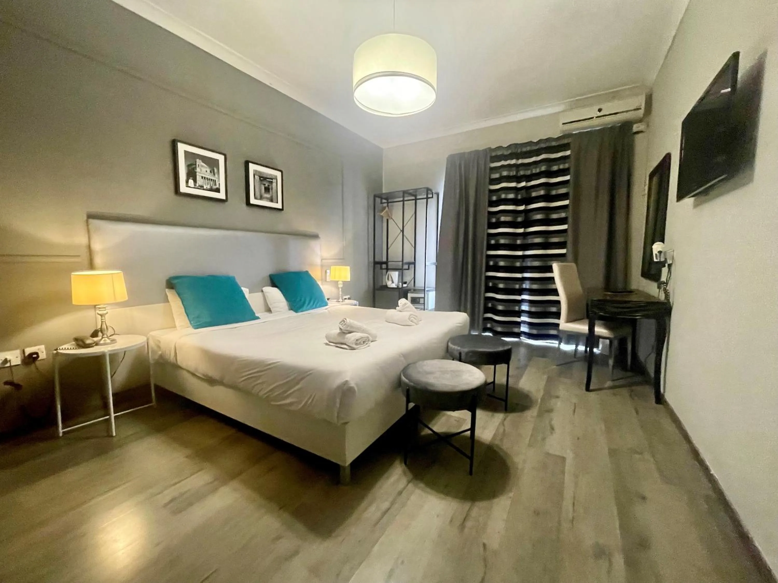 Photo of the whole room, Bed in Sliema Marina Hotel