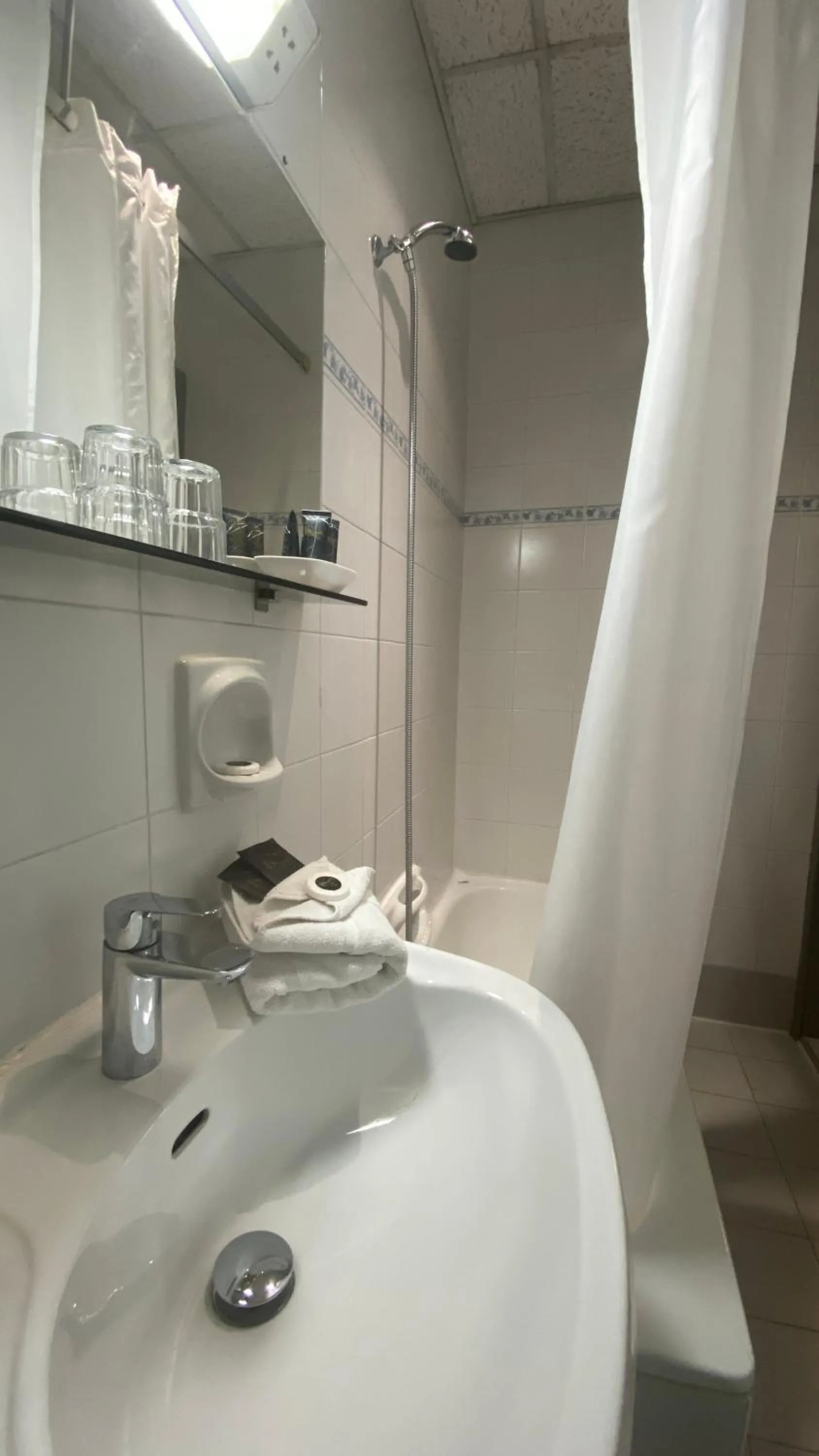 Bathroom in Sliema Marina Hotel