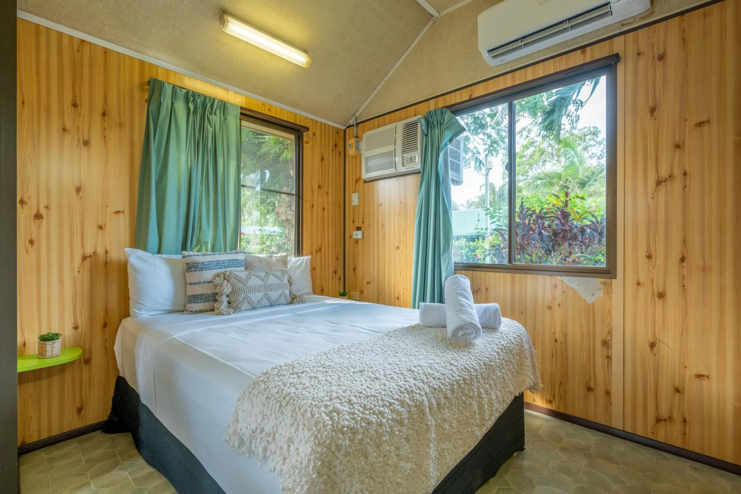 Bed in BIG4 Tasman Holiday Parks - South Mission Beach