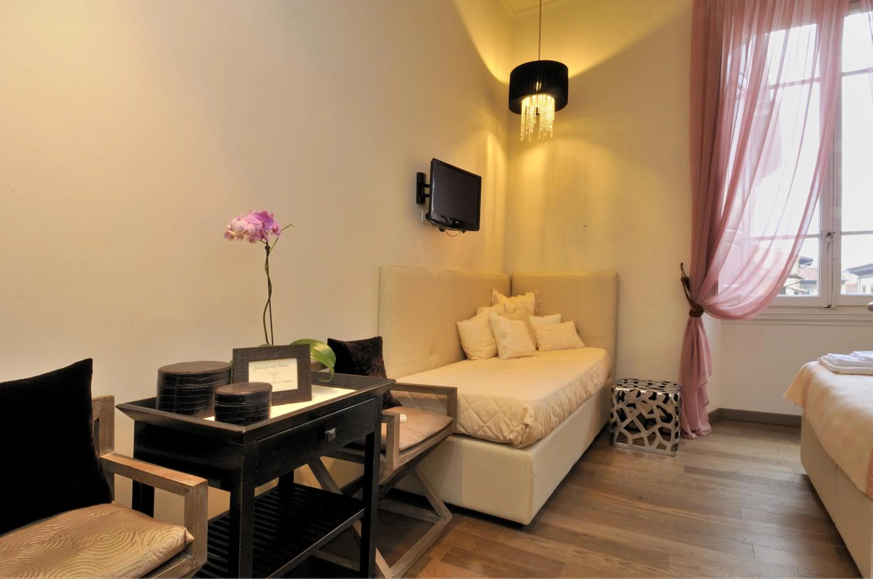 Photo of the whole room, Bed in Luxury B&B La Dimora Degli Angeli