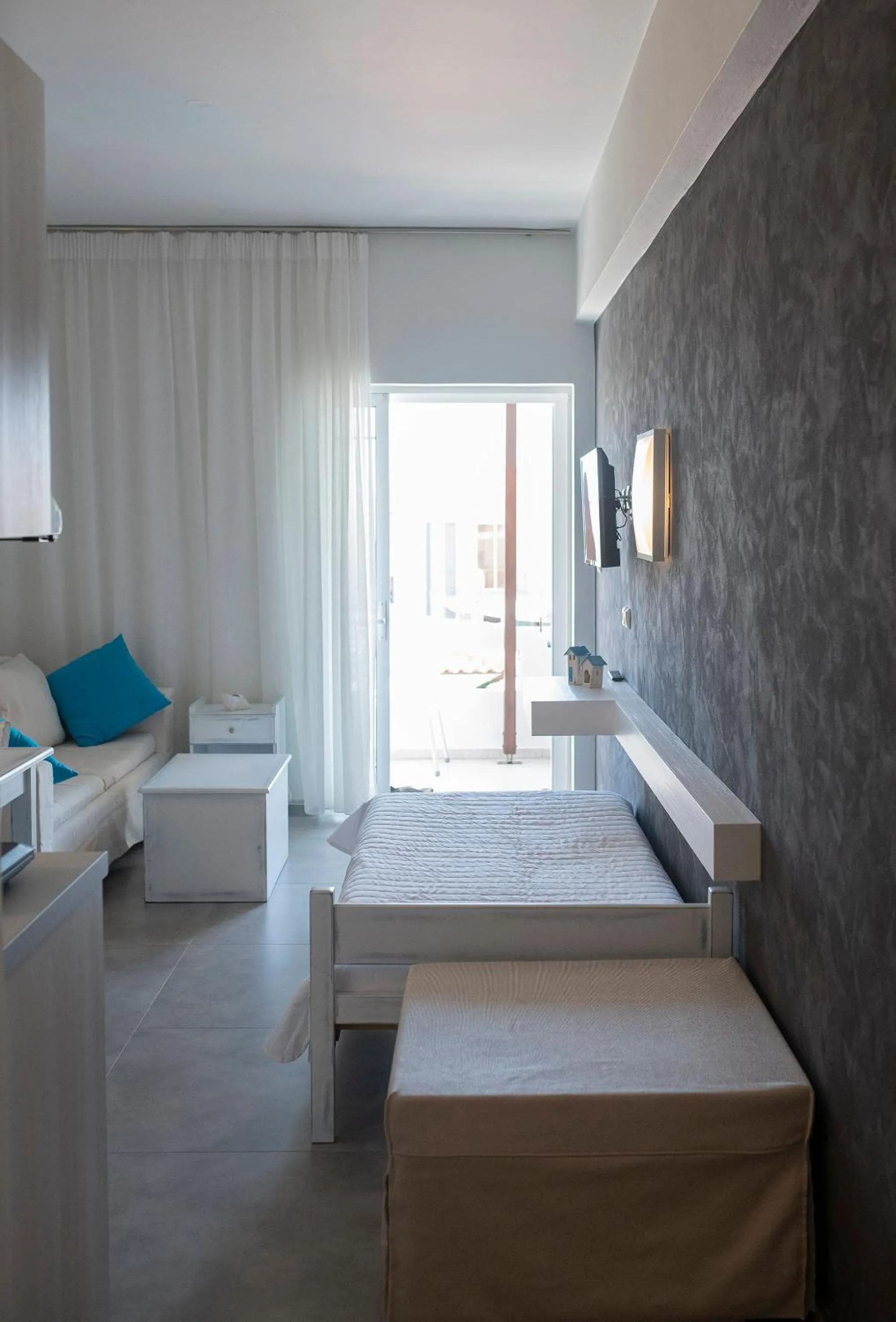 Living room, Bed in Niriides