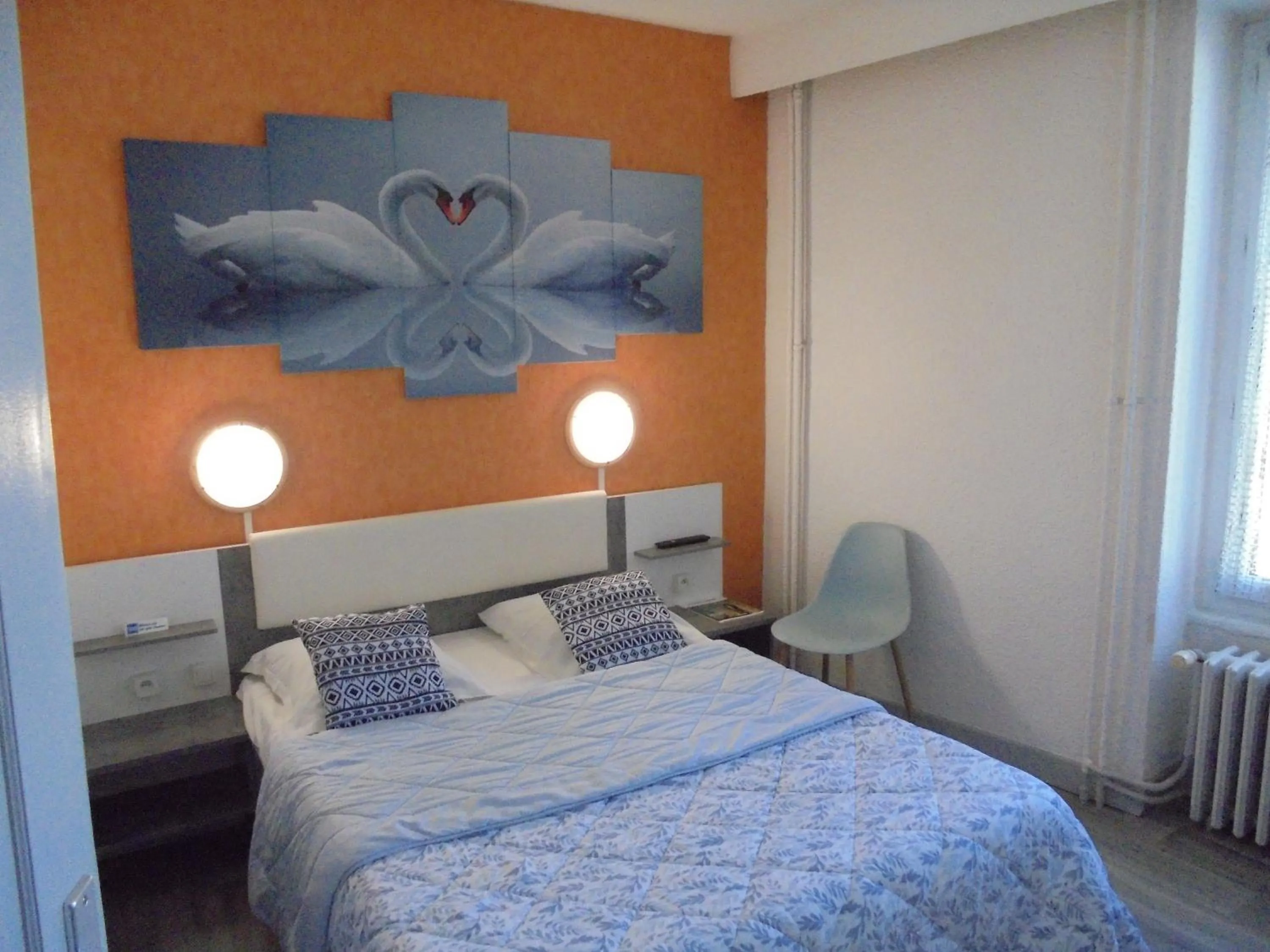 Bedroom, Bed in Hotel De La Gare