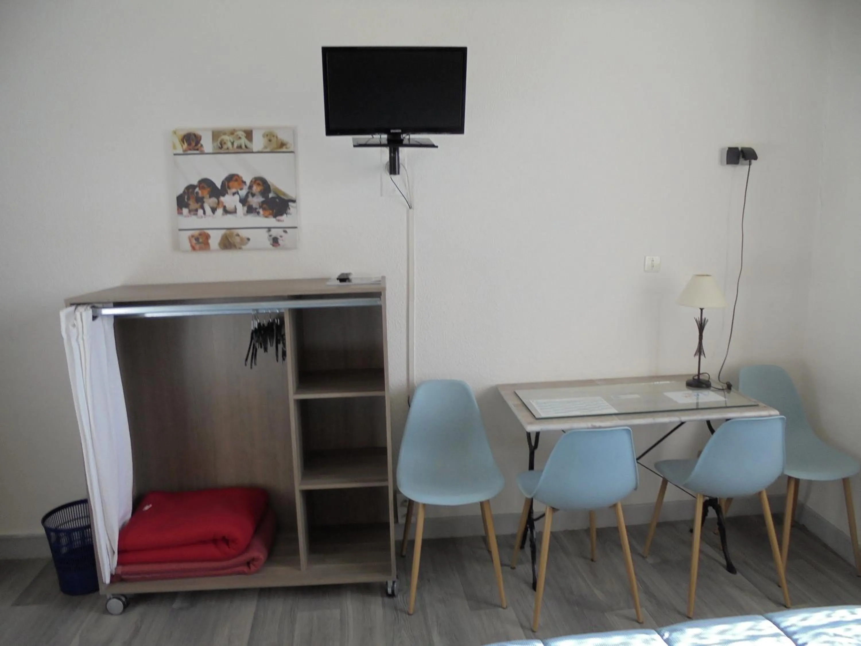 Bedroom in Hotel De La Gare