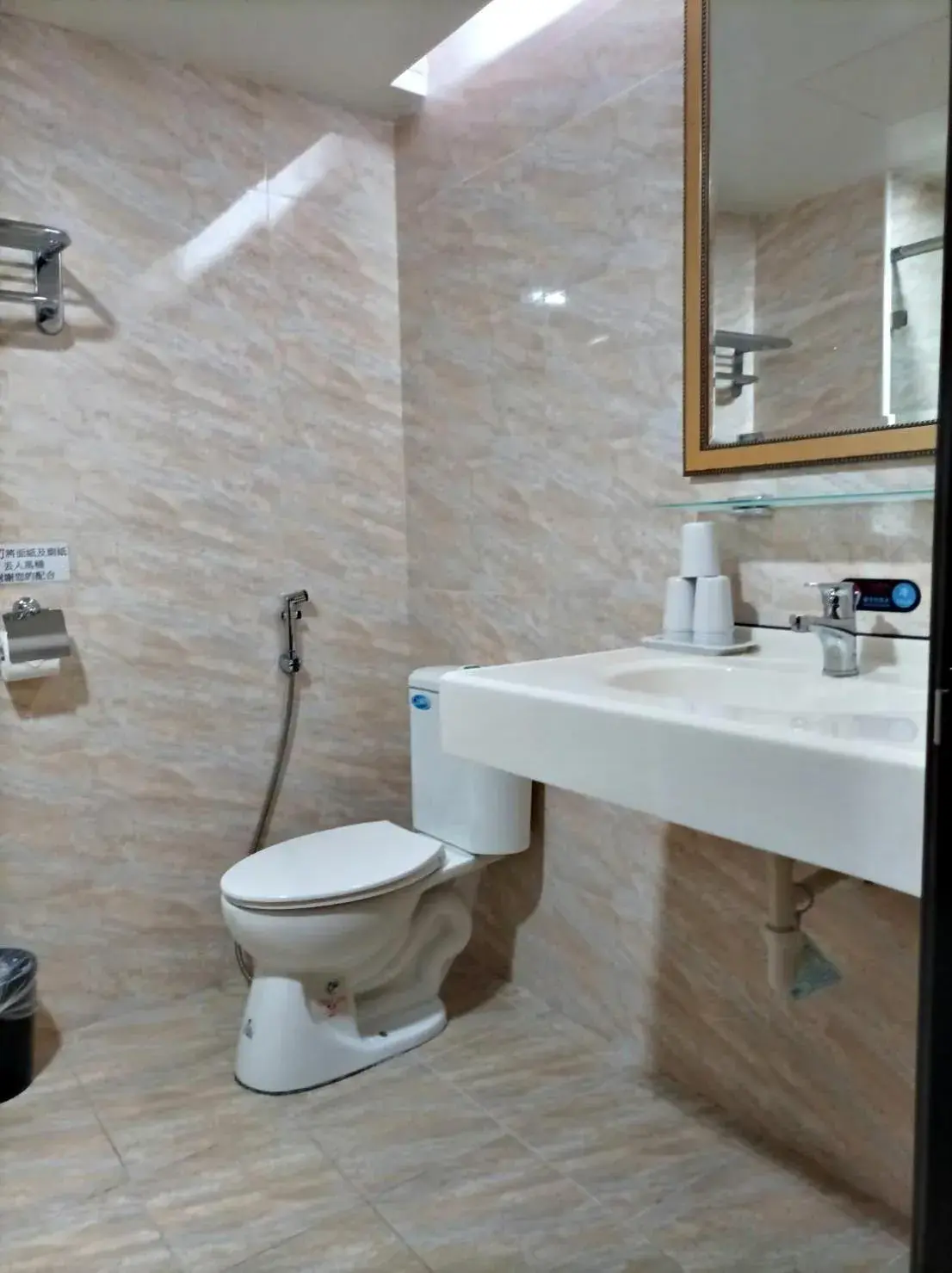 Standard Family Room in Crystal Hotel Standard Family Room in Crystal Hotel