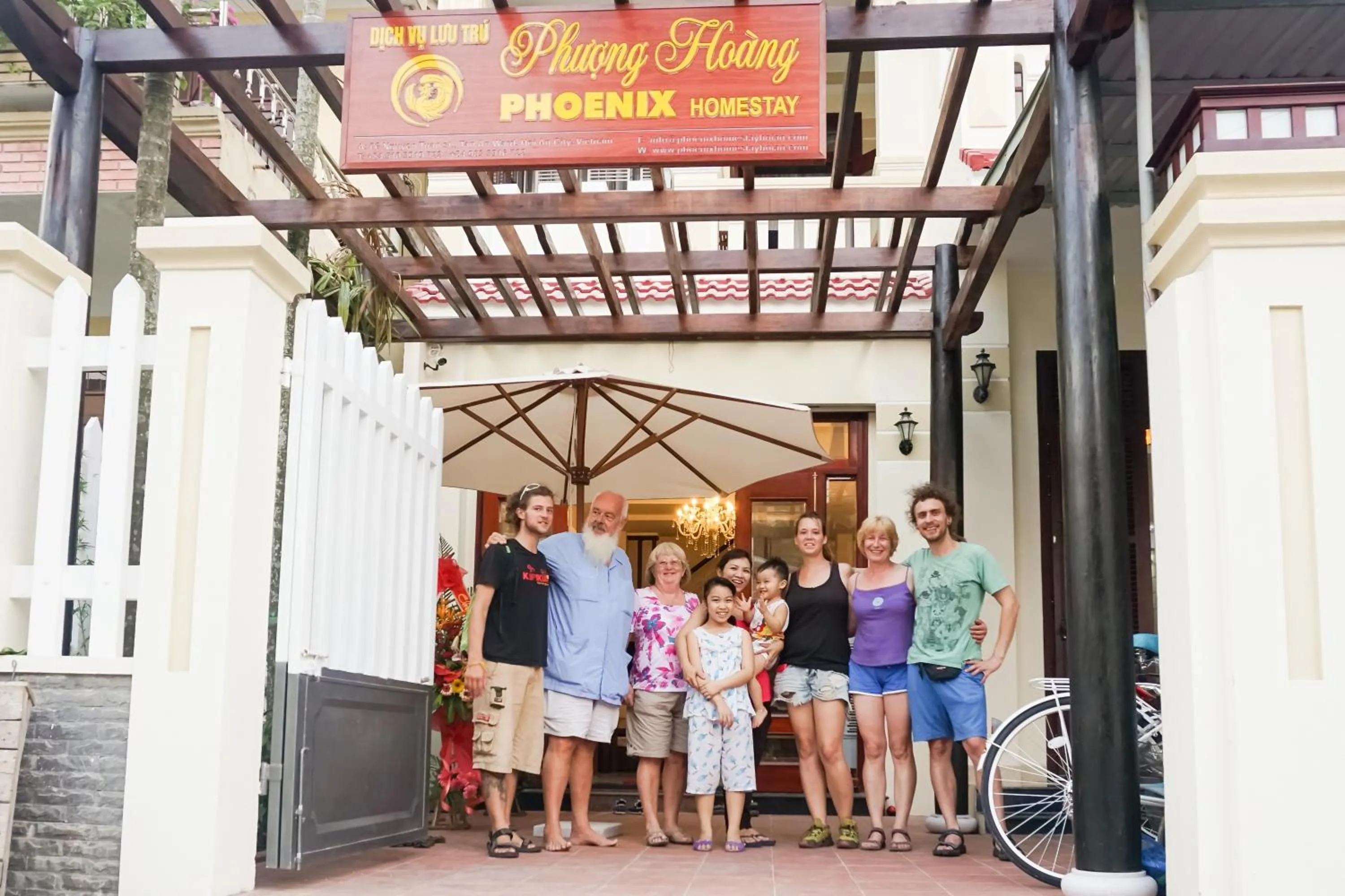 Guests in Phoenix Homestay