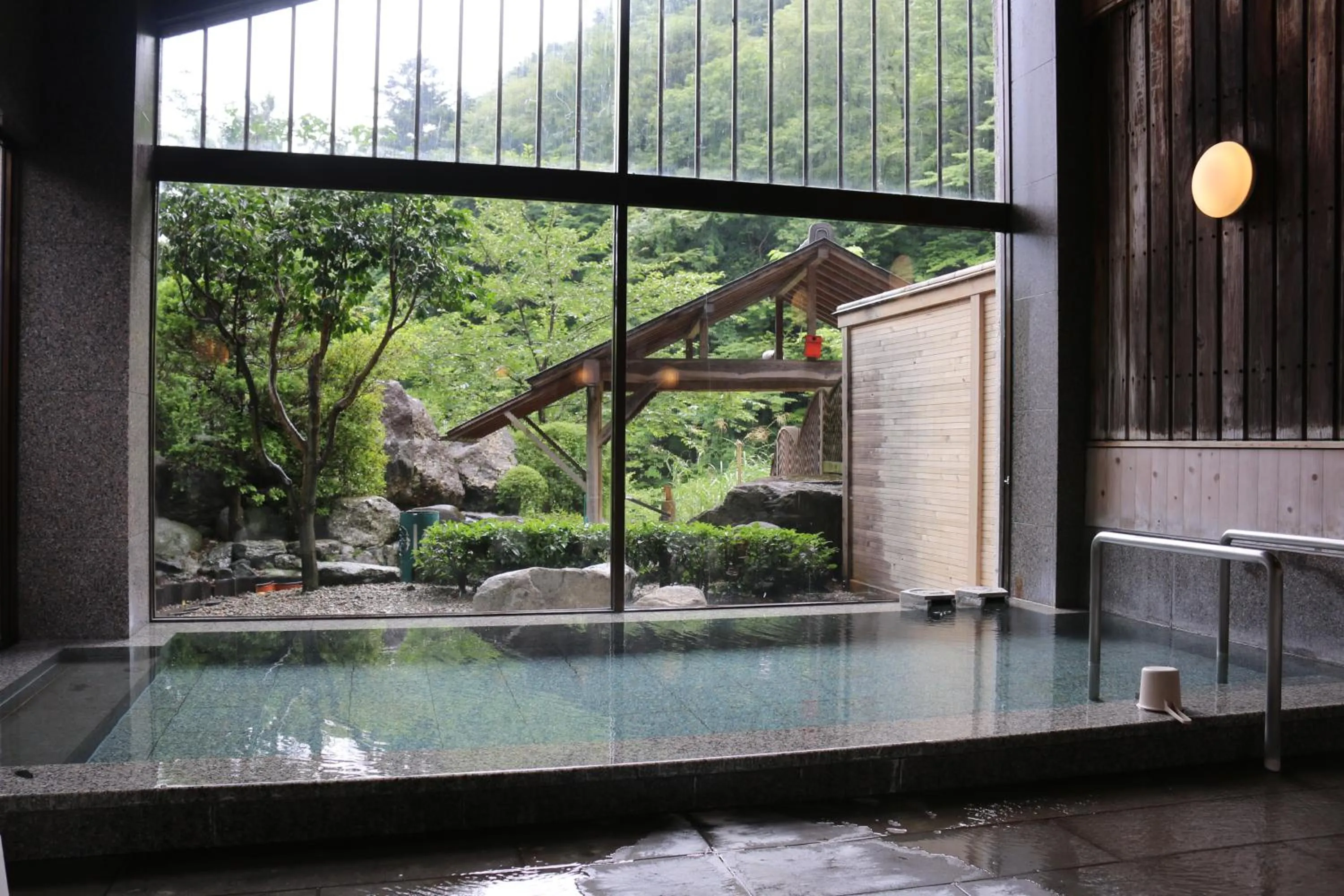 Hot Spring Bath in Itamuro Onsen Daikokuya