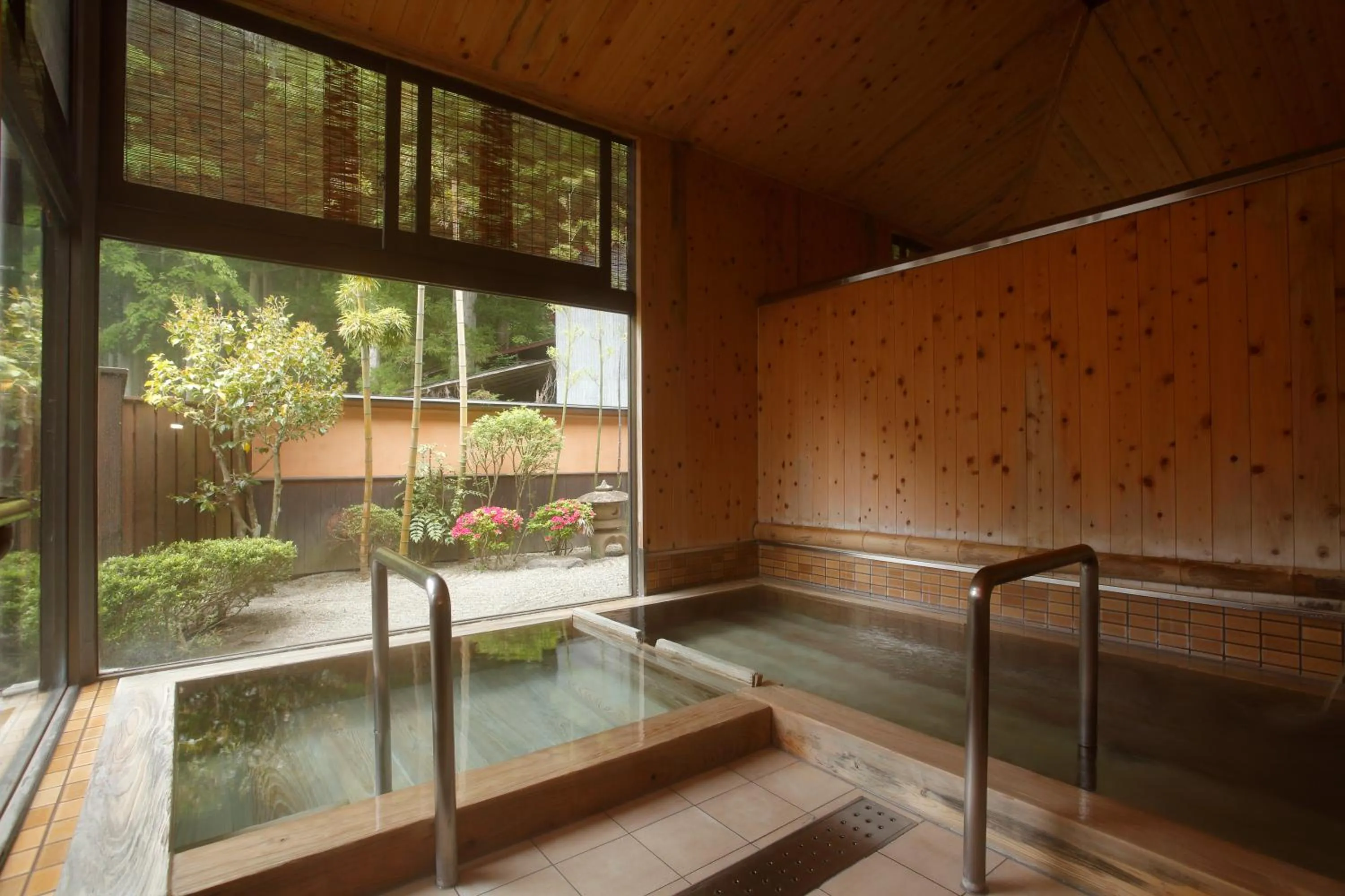 Hot Spring Bath in Itamuro Onsen Daikokuya