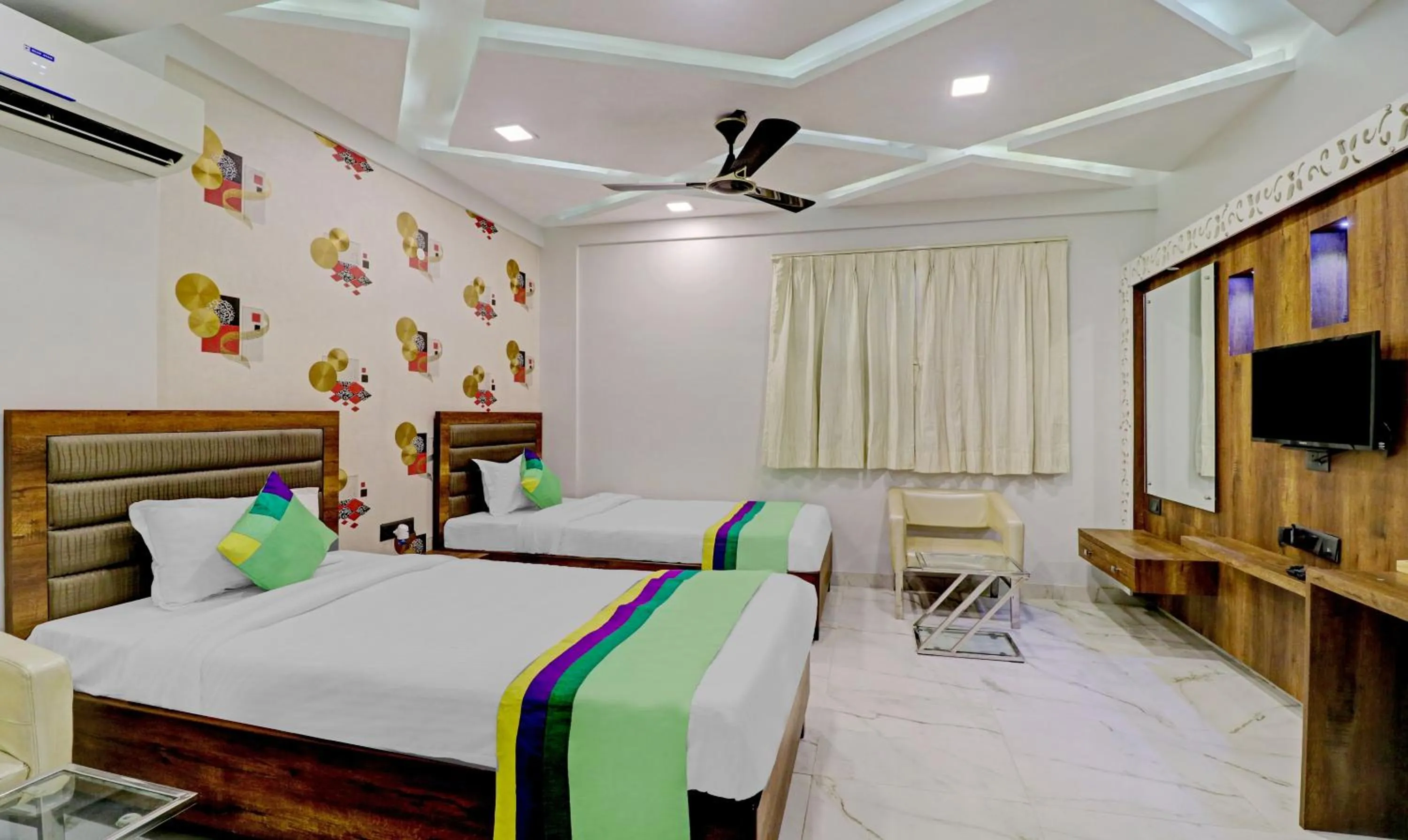TV and multimedia, Bed in Treebo Orion Sapphire, Beck Bagan