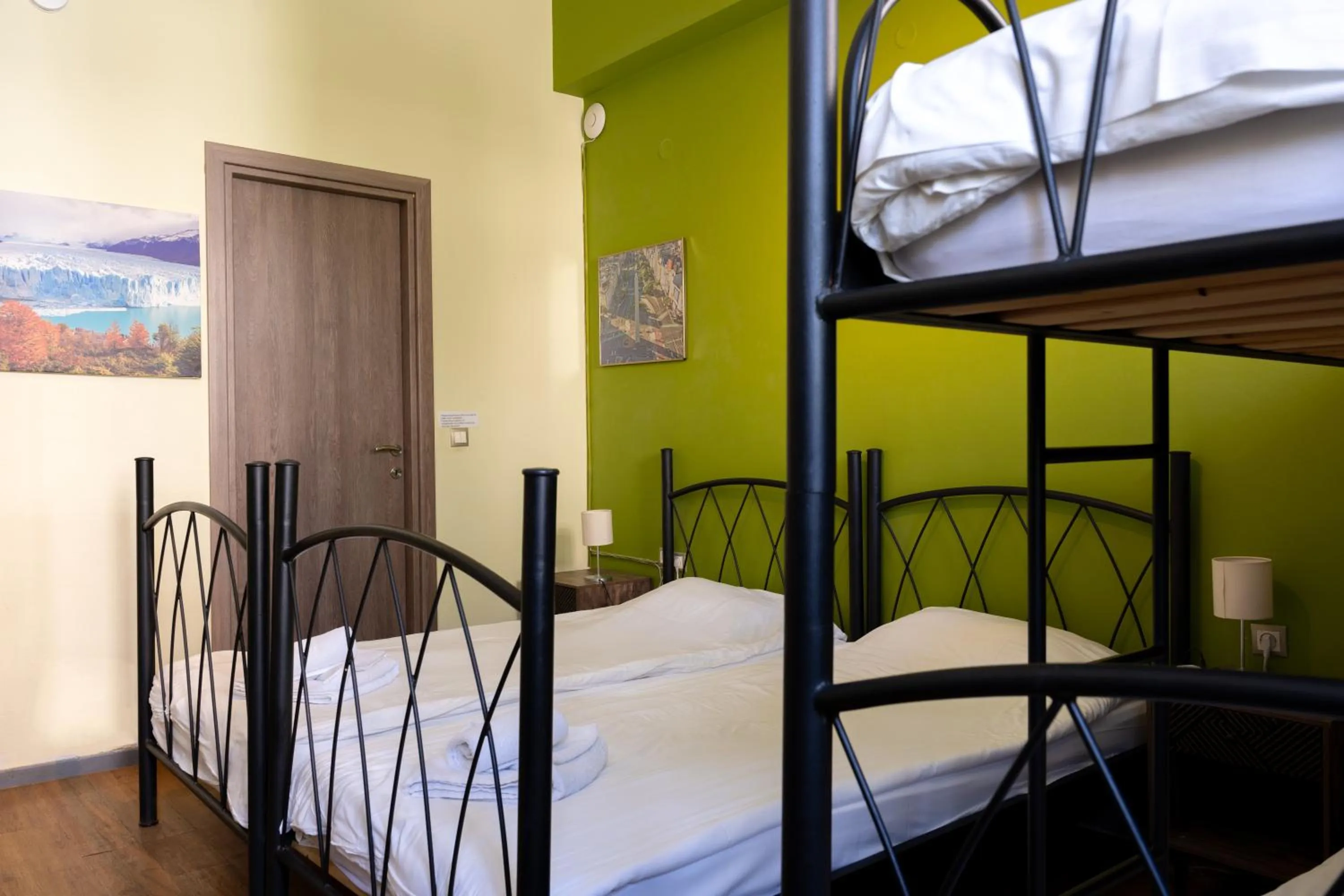 Bed in RentRooms Thessaloniki