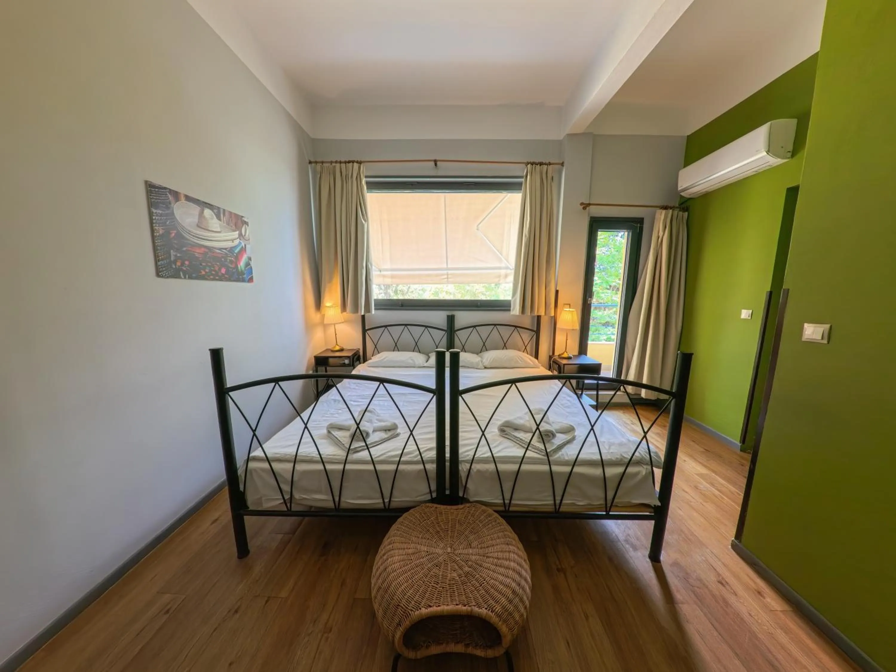 Bed in RentRooms Thessaloniki