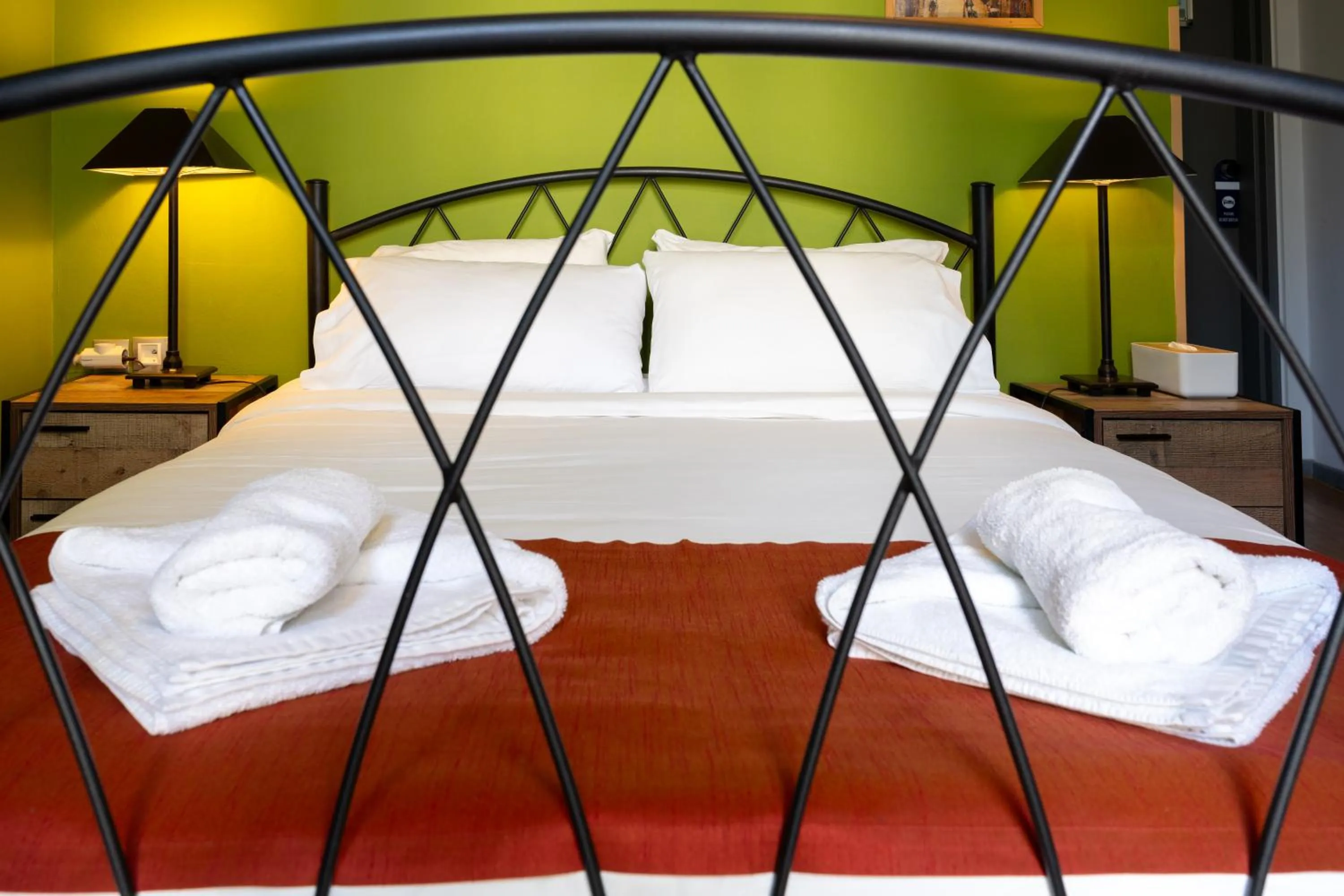 Bed in RentRooms Thessaloniki