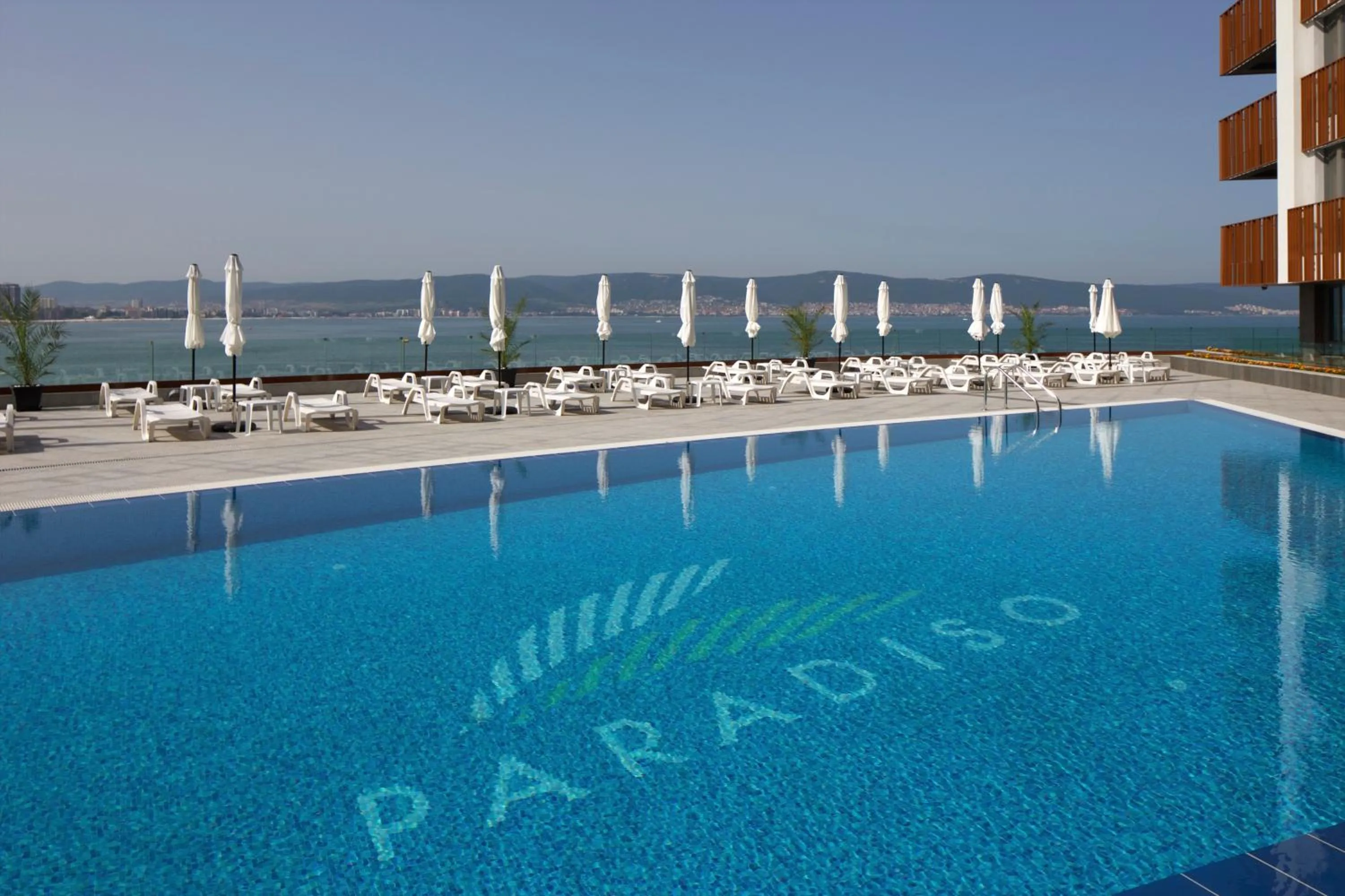 Swimming pool in Aparthotel Paradiso