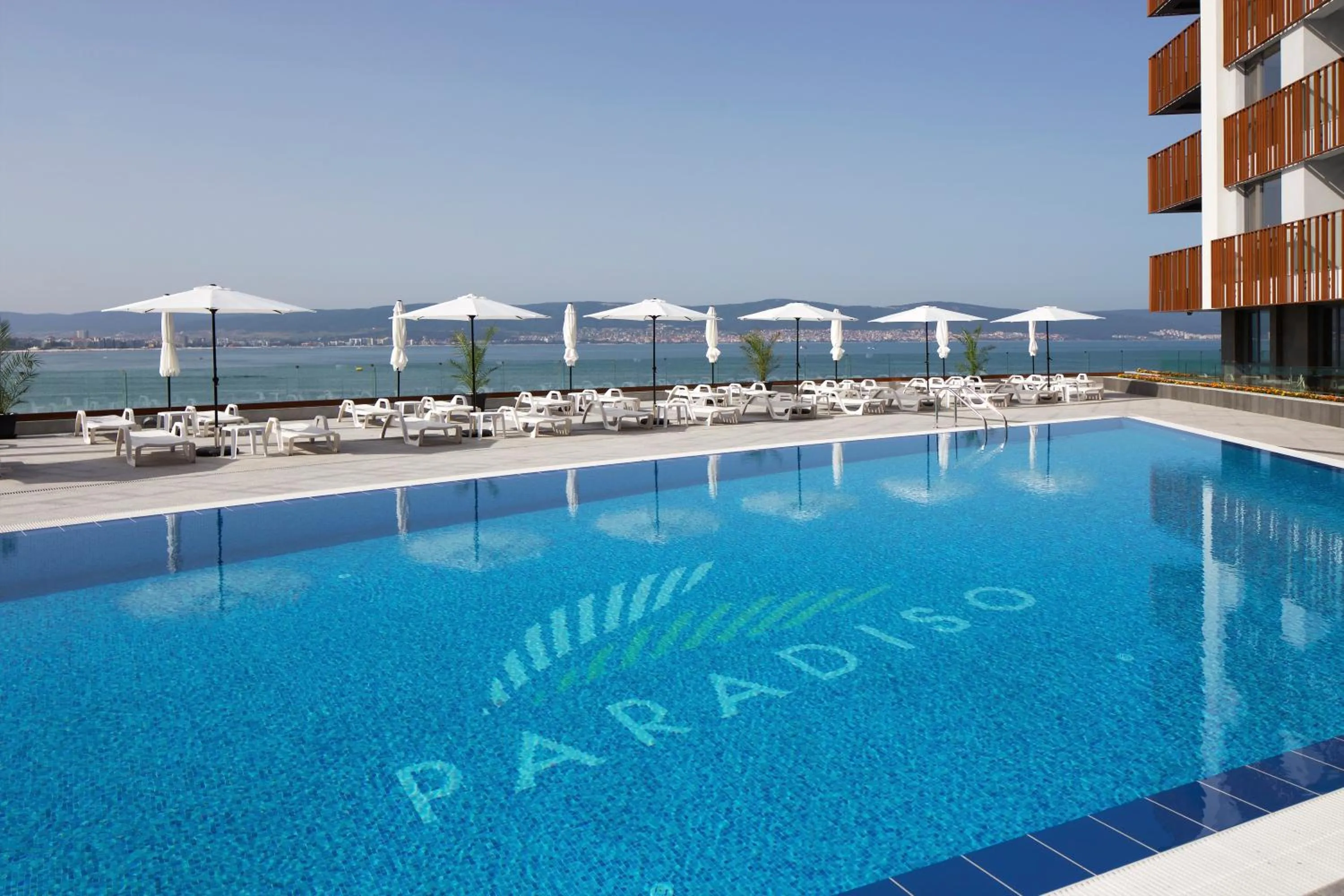 Swimming pool in Aparthotel Paradiso