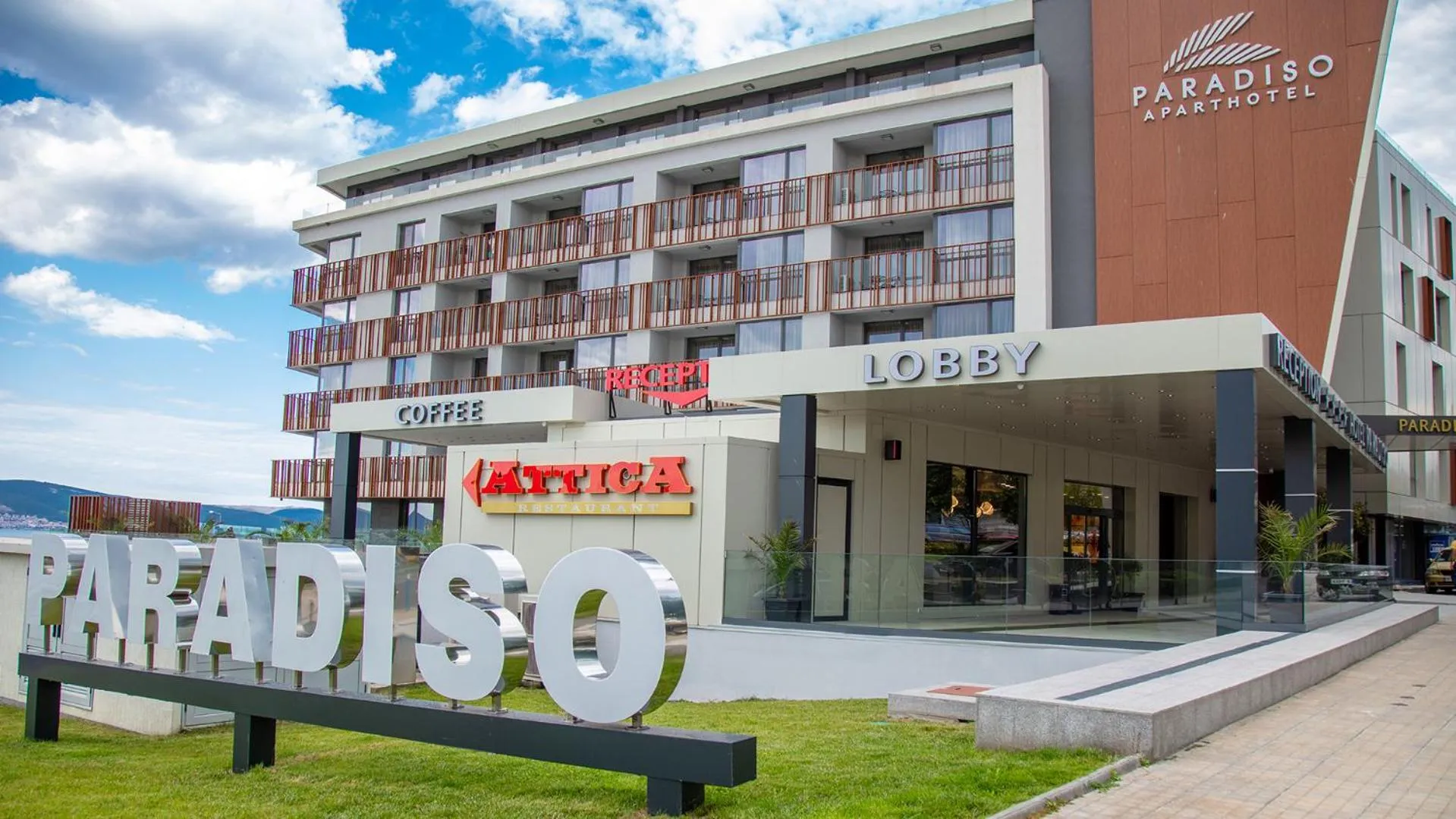 Property building in Aparthotel Paradiso