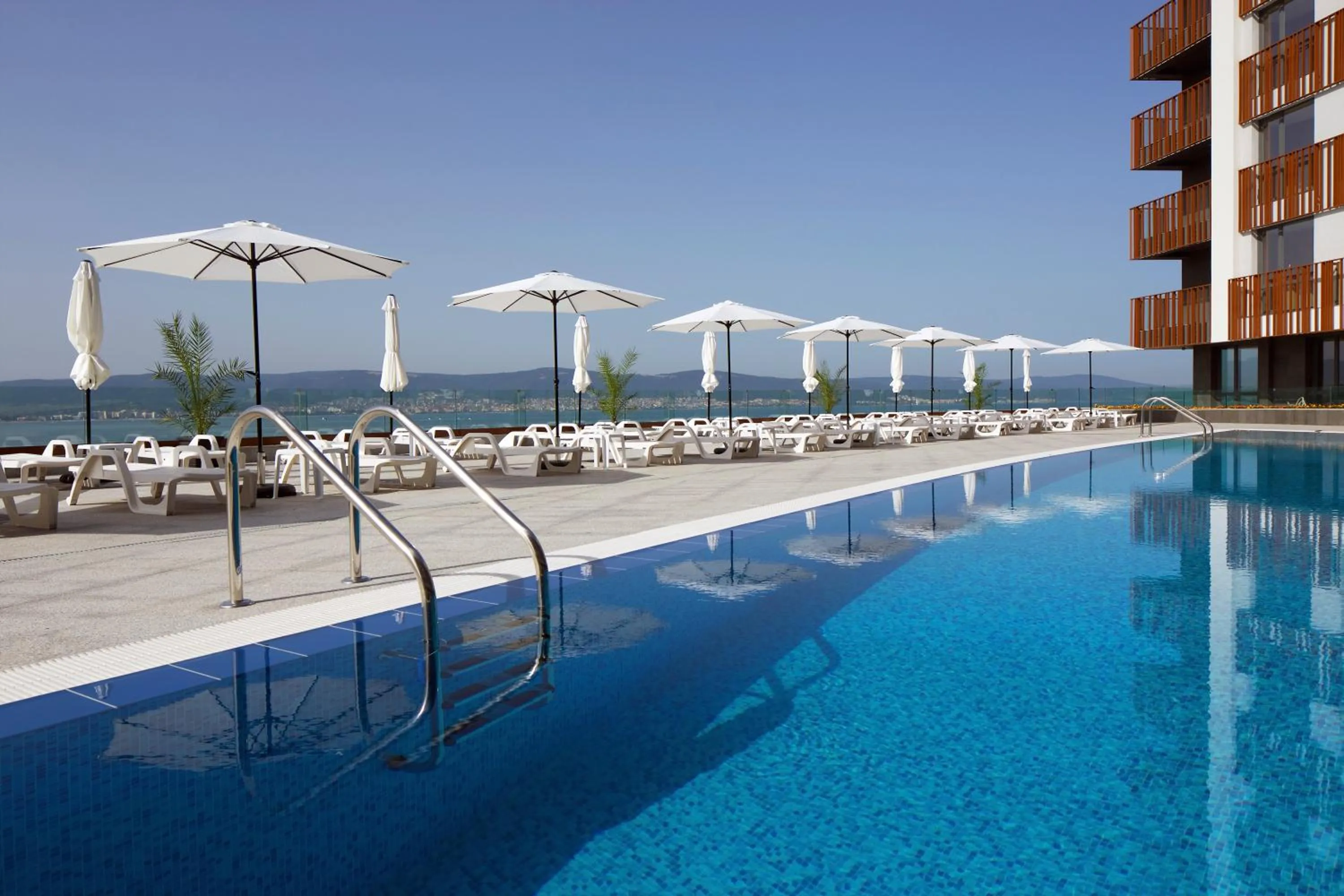 Swimming pool in Aparthotel Paradiso