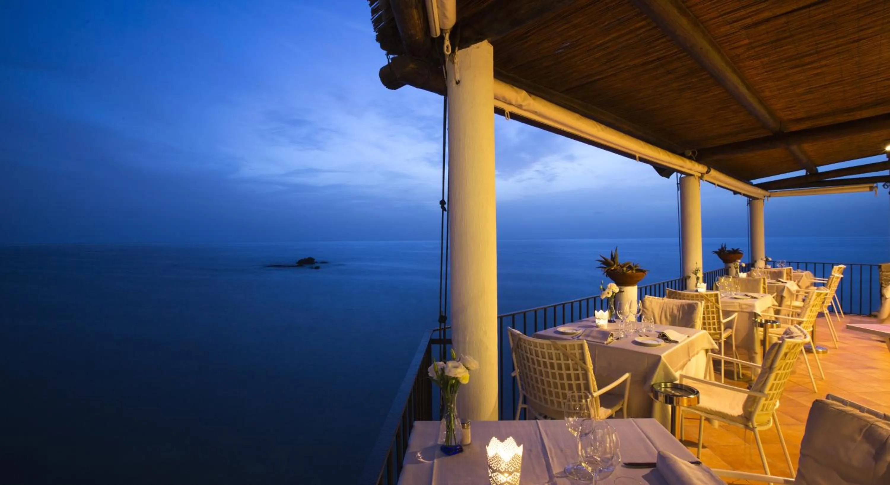 Restaurant/places to eat in Hotel Umberto A Mare