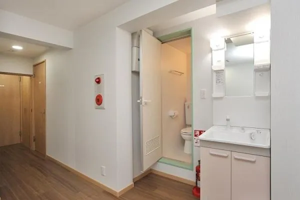 Bathroom in BJ family inn