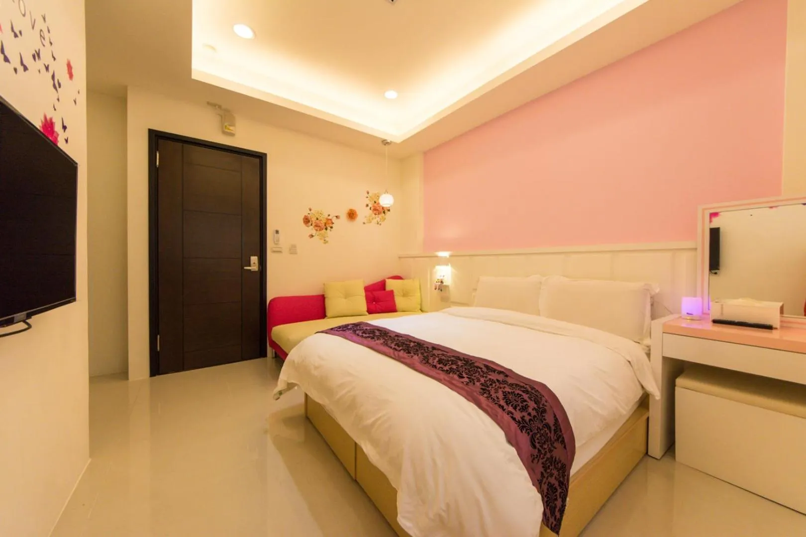 bunk bed, Bed in 醇境民宿市區車庫停車場