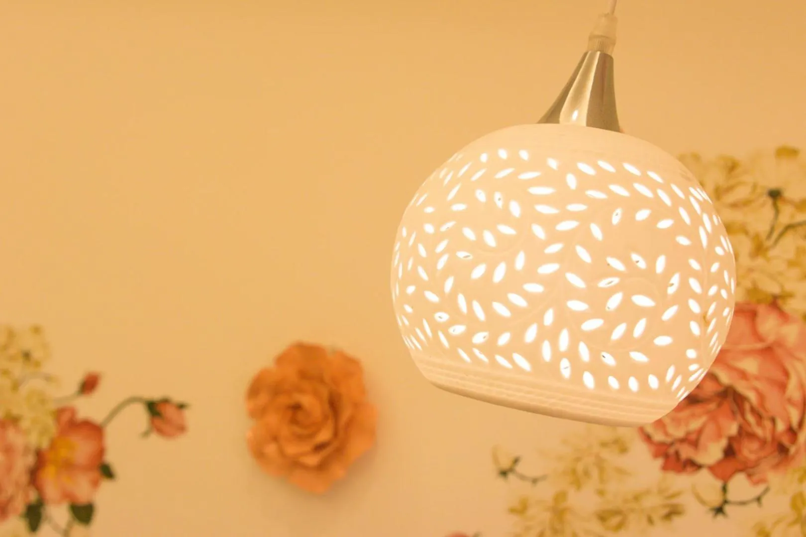 Decorative detail in 醇境民宿市區車庫停車場