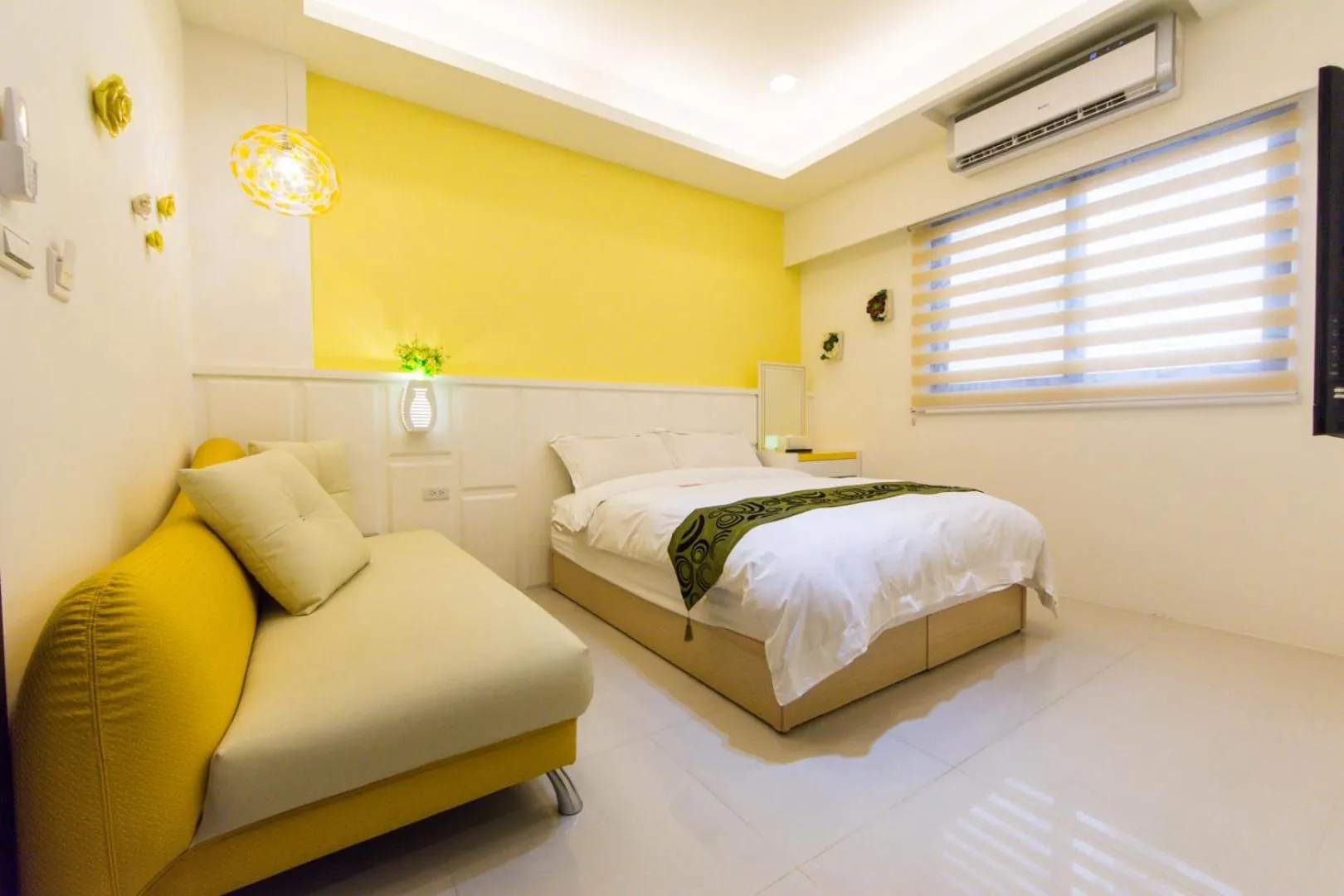 bunk bed, Bed in 醇境民宿市區車庫停車場