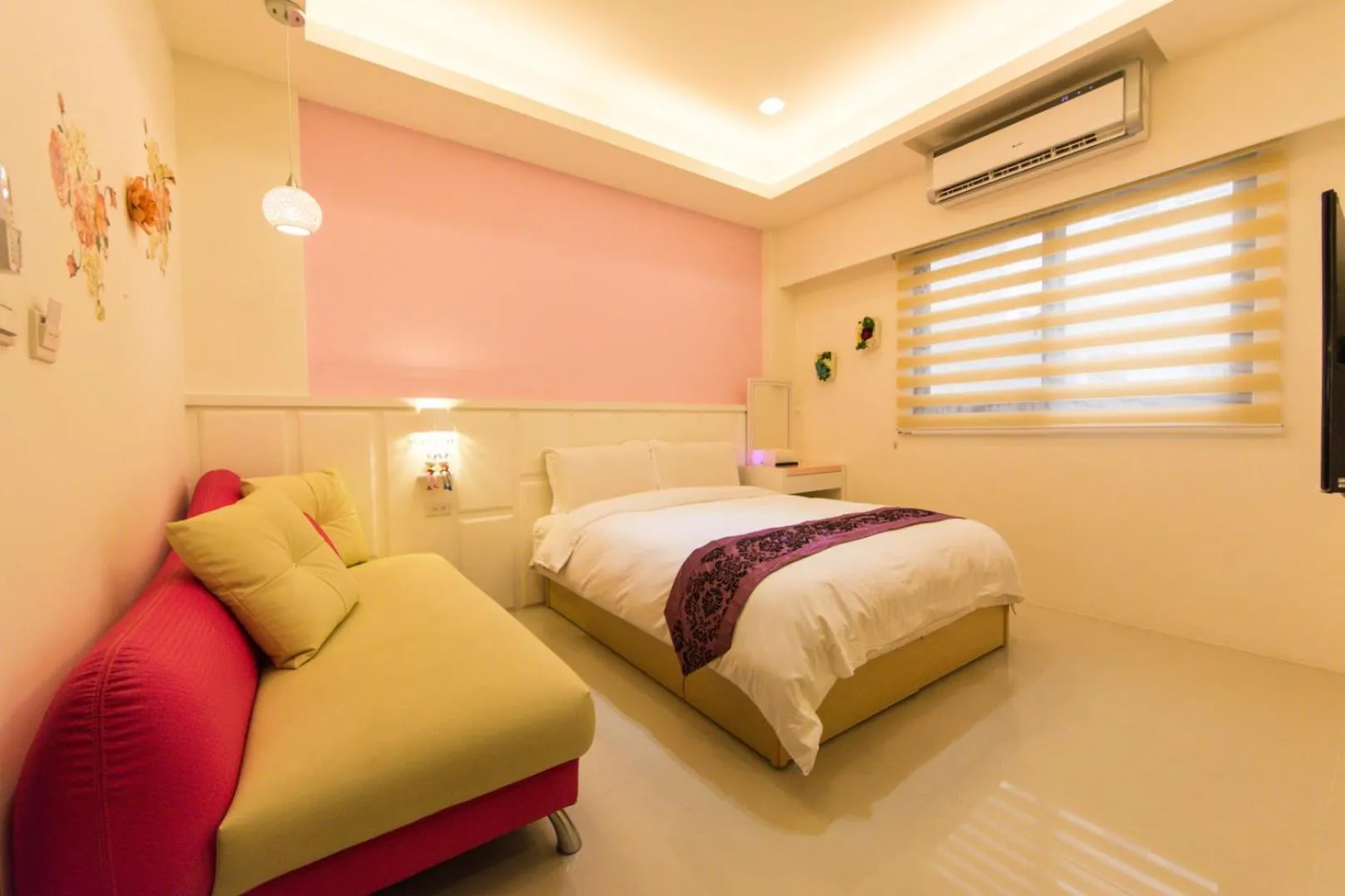 bunk bed, Bed in 醇境民宿市區車庫停車場