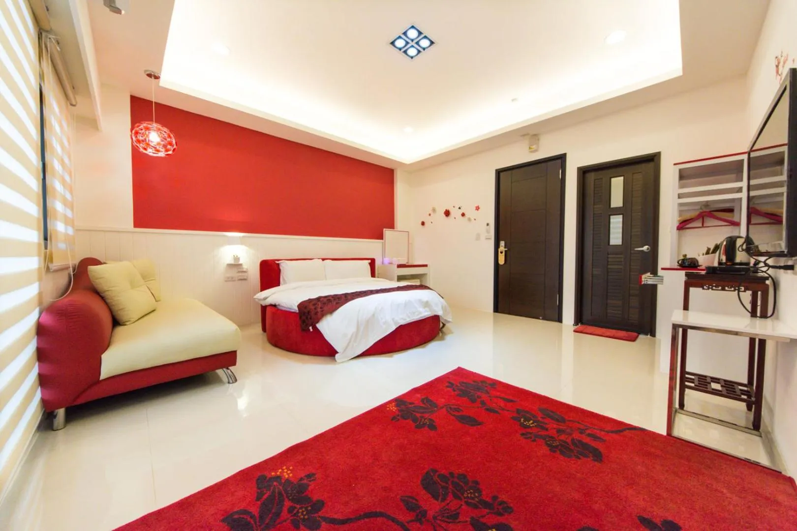 bunk bed, Bed in 醇境民宿市區車庫停車場