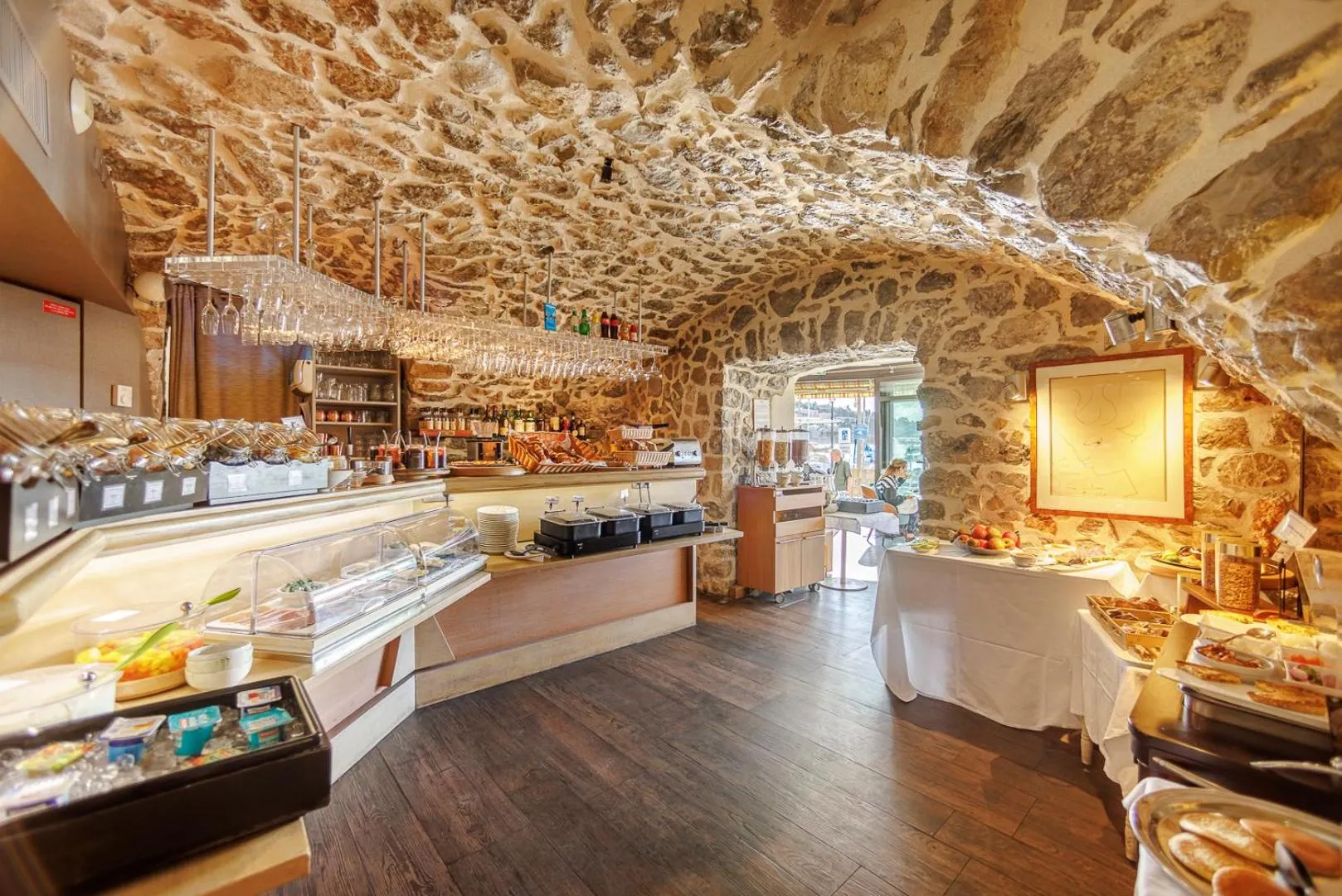 Breakfast in Welcome Hotel