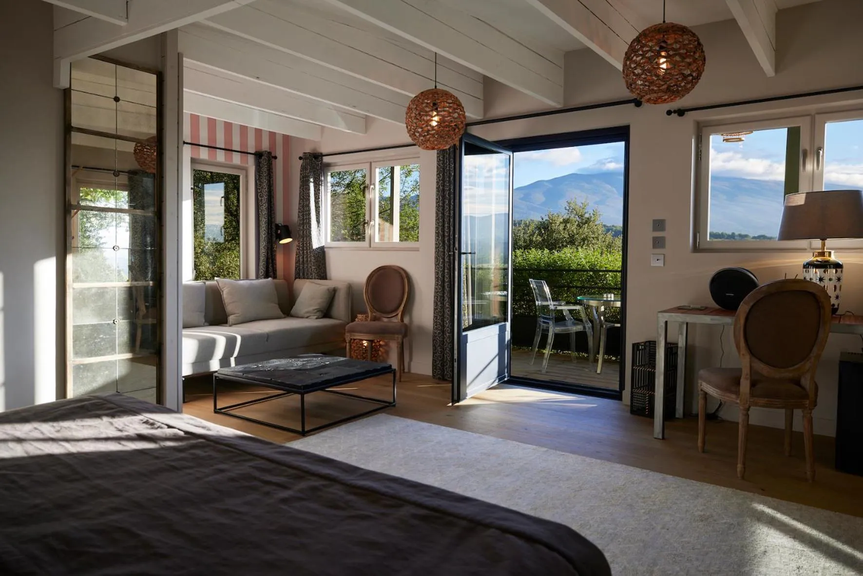 Natural landscape, Bed in Hôtel La Maison de Crillon