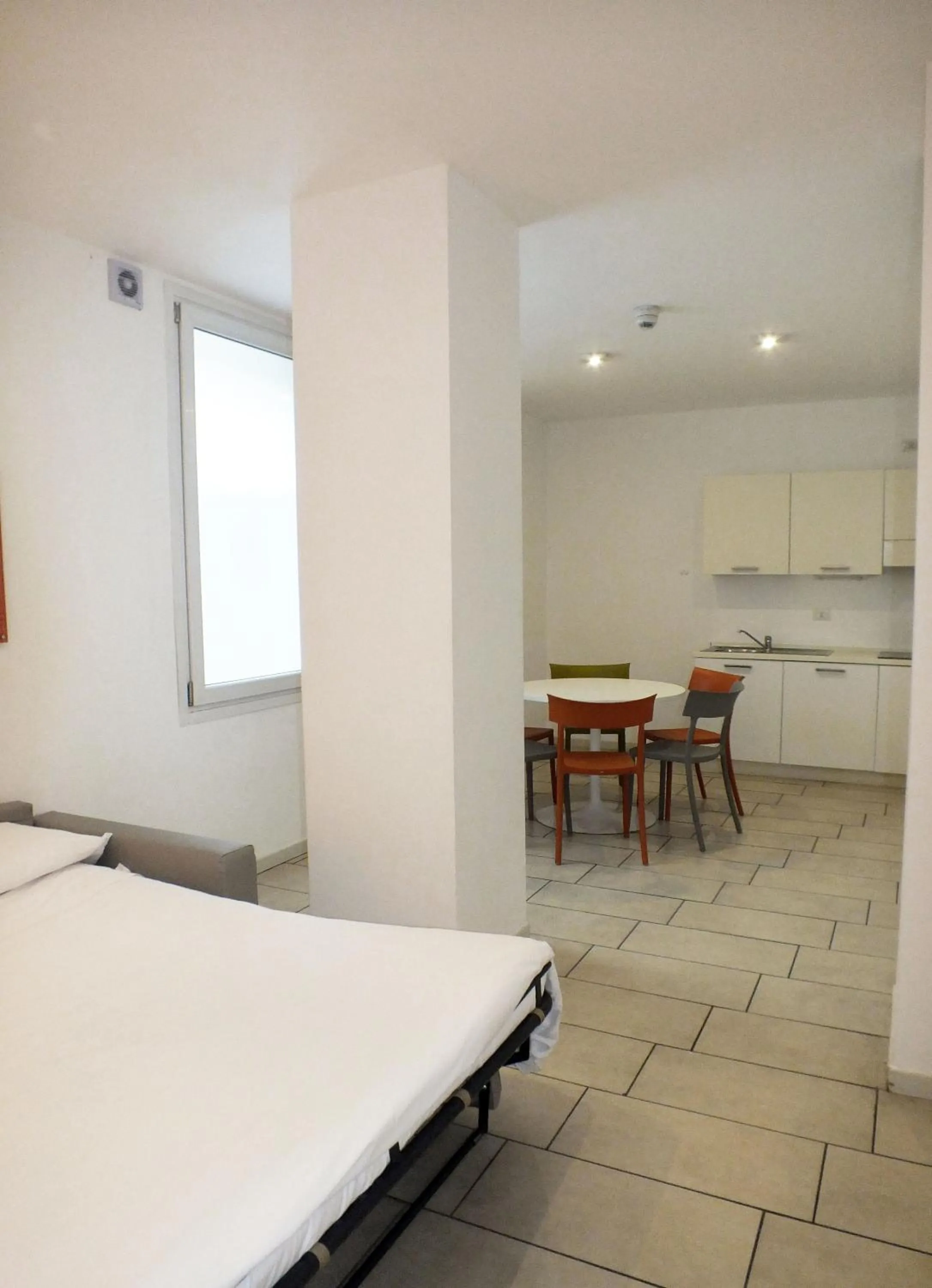 kitchen, Bed in BB Hotels Aparthotel Visconti