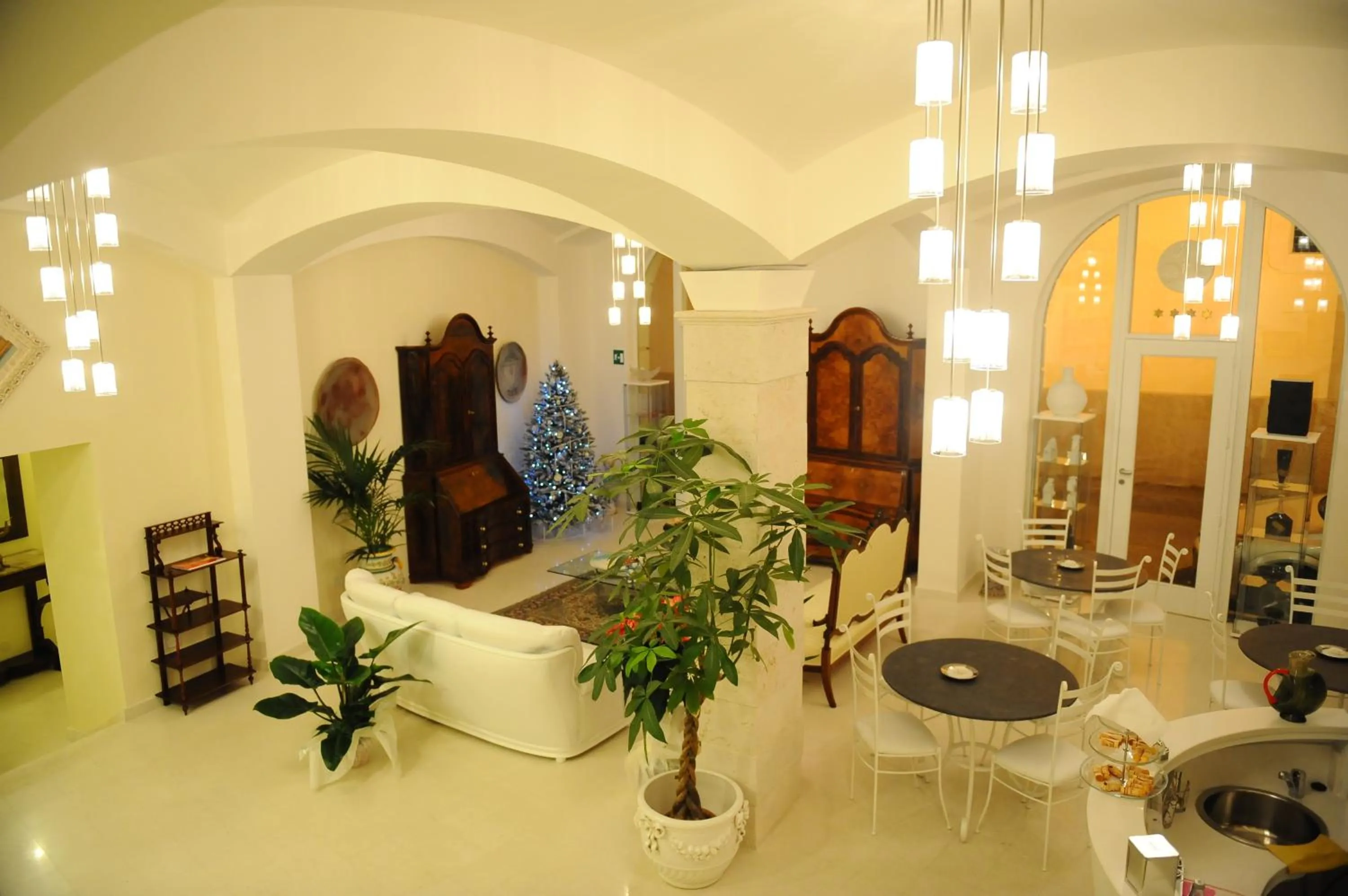 Lobby or reception in Albergo Le Dodici Lune