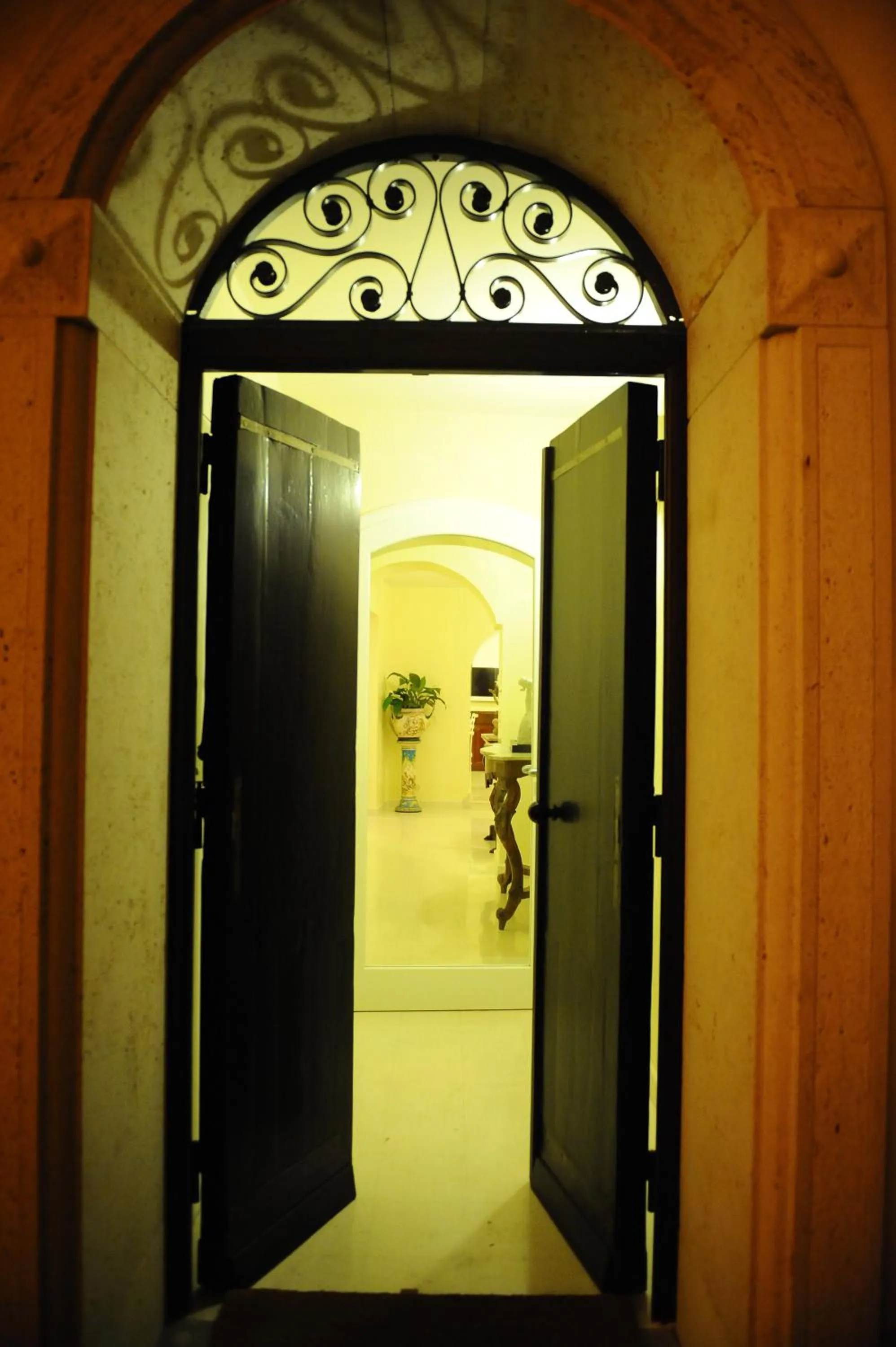 Decorative detail in Albergo Le Dodici Lune