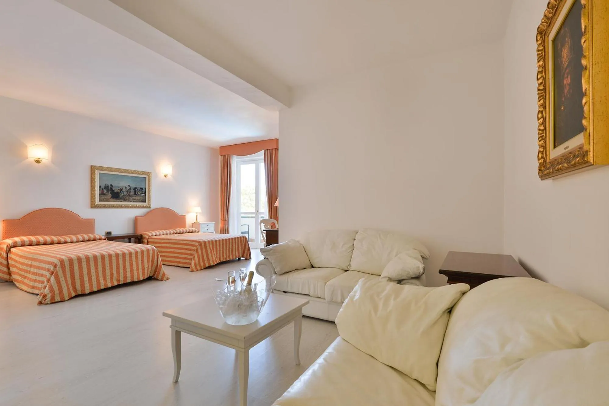 Photo of the whole room, Bed in Hotel Meridiana