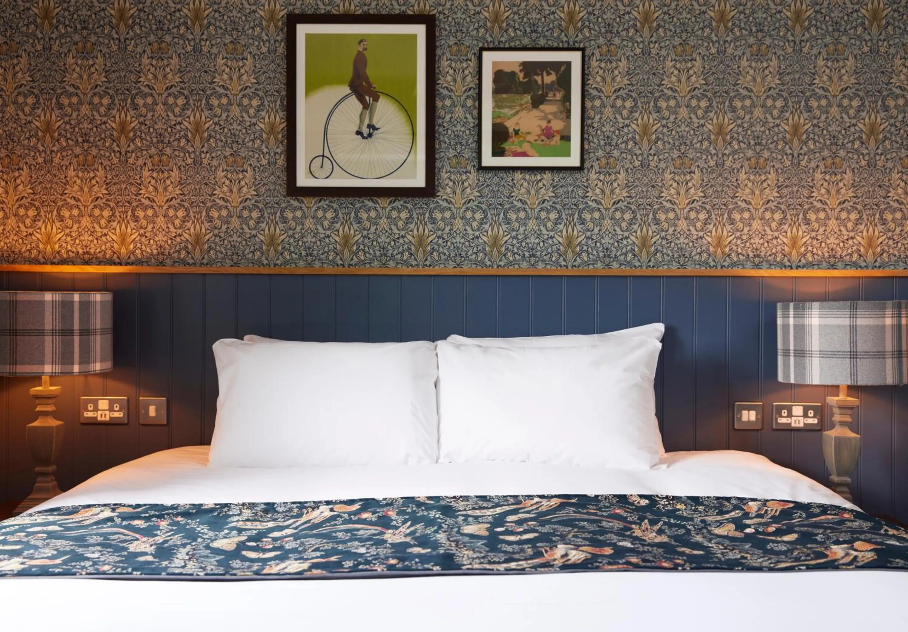 Bed in Rose Revived by Chef & Brewer Collection