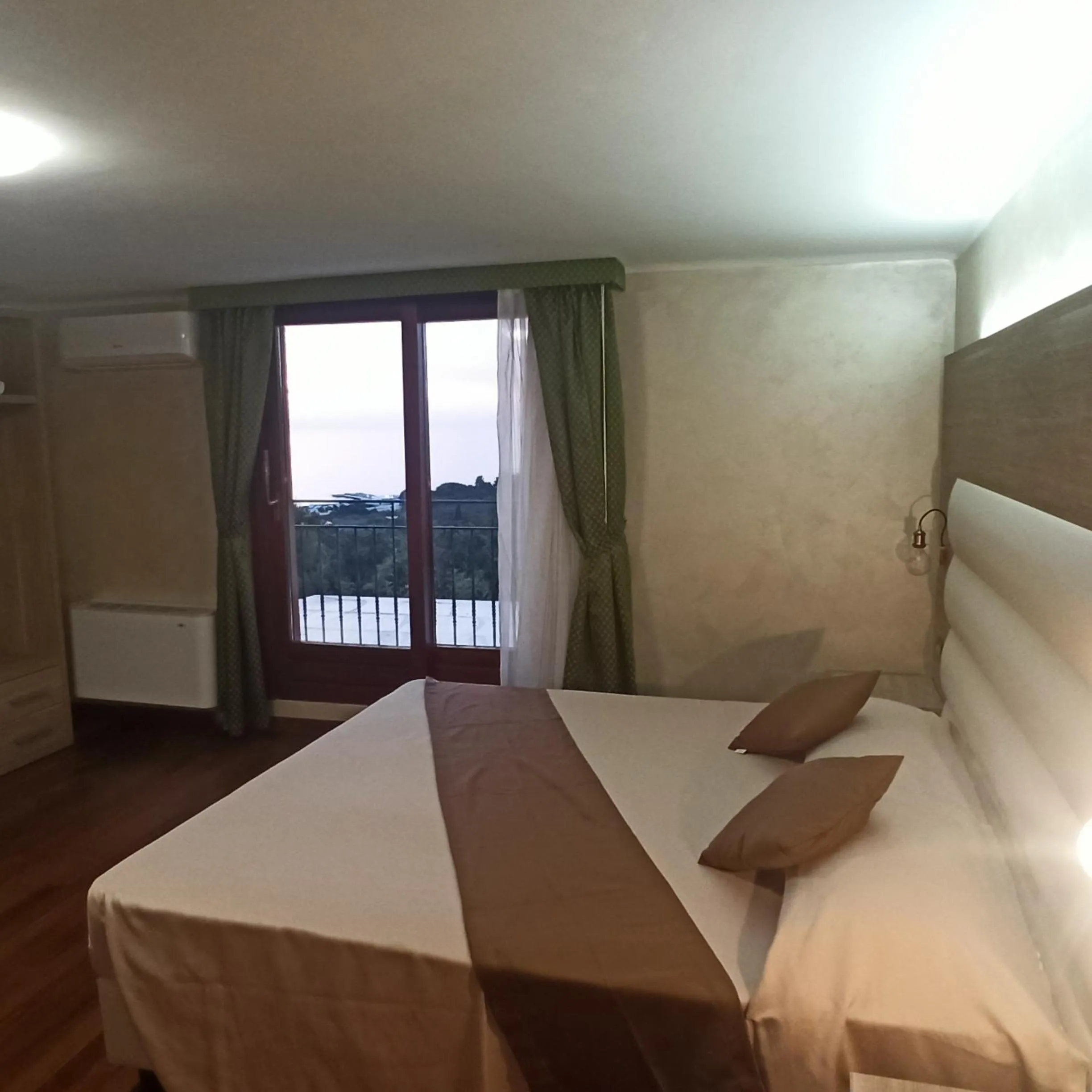 Bedroom, Bed in Hotel Internazionale