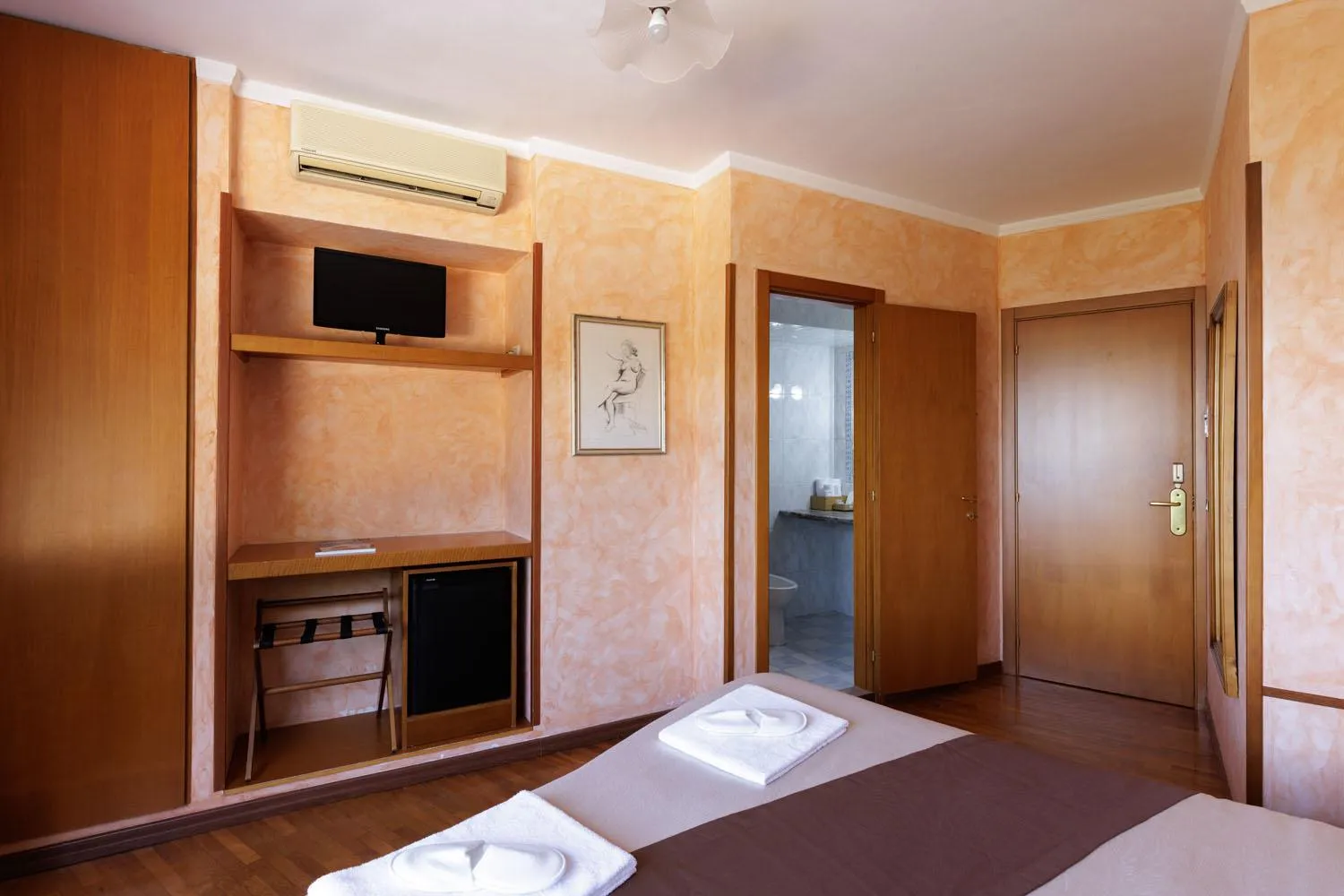 Bedroom, Bed in Hotel Internazionale