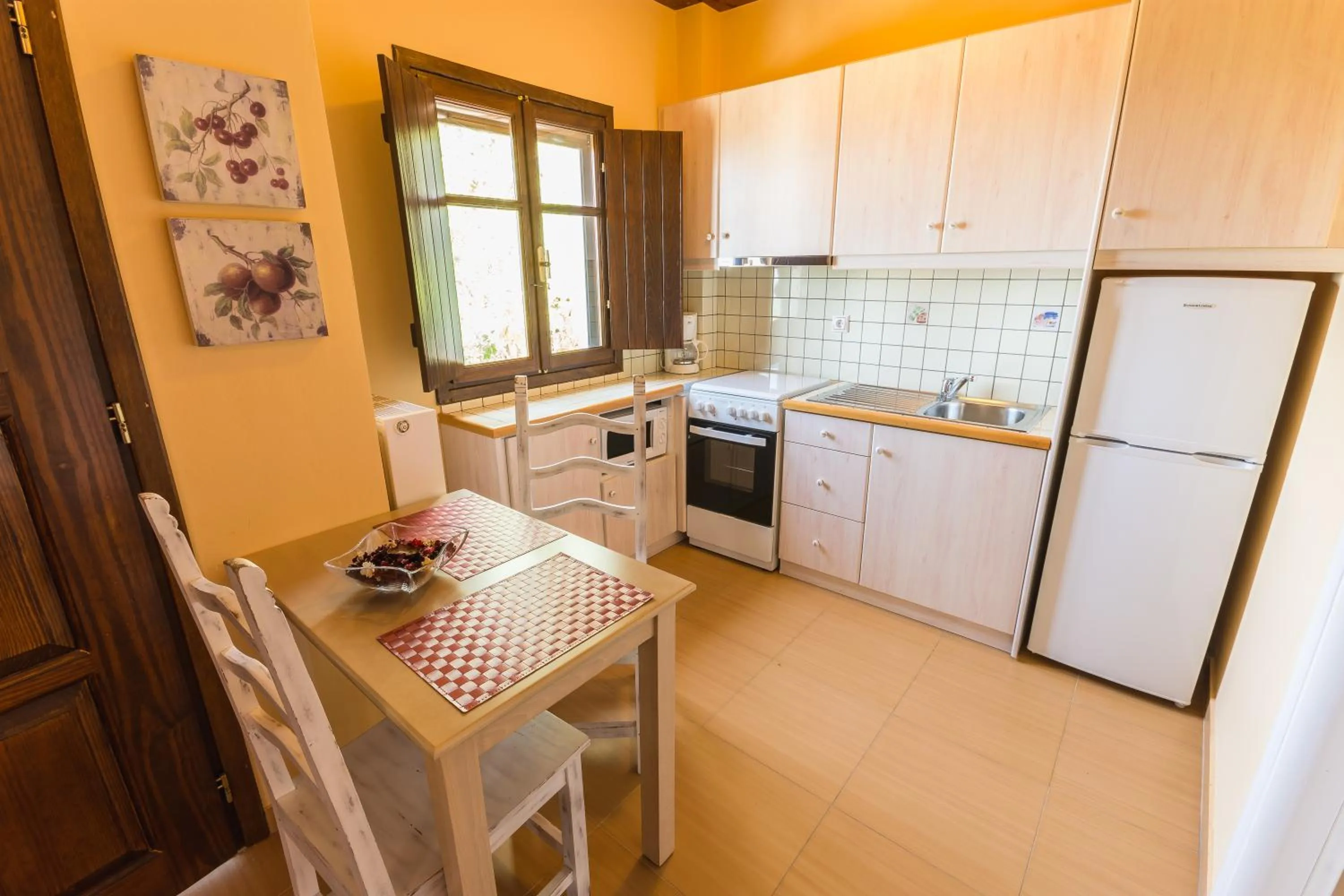 Kitchen or kitchenette in Ilaeira Mountain Resort
