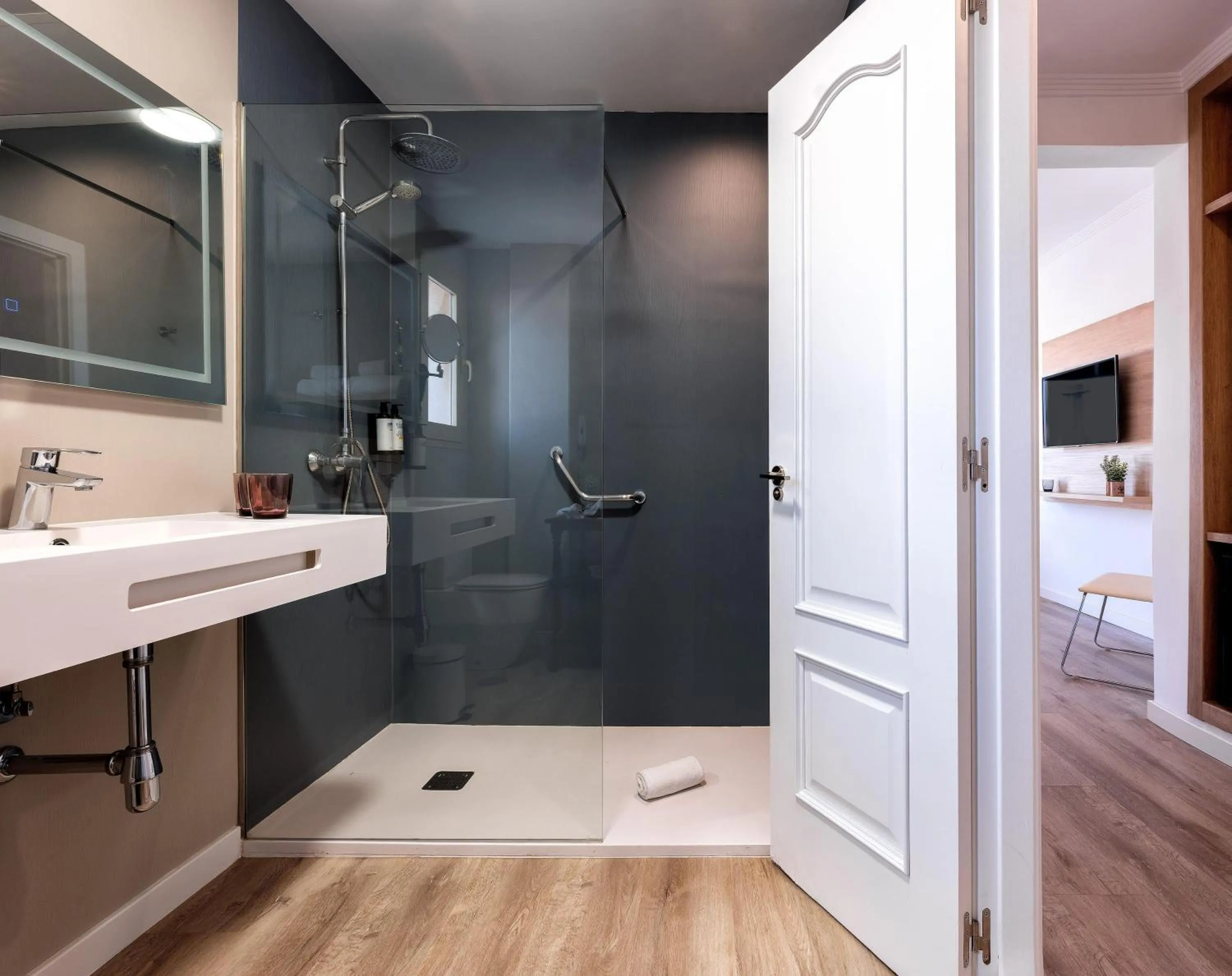 Bedroom, Bed in Hotel Melilla Puerto, Affiliated by Meliá