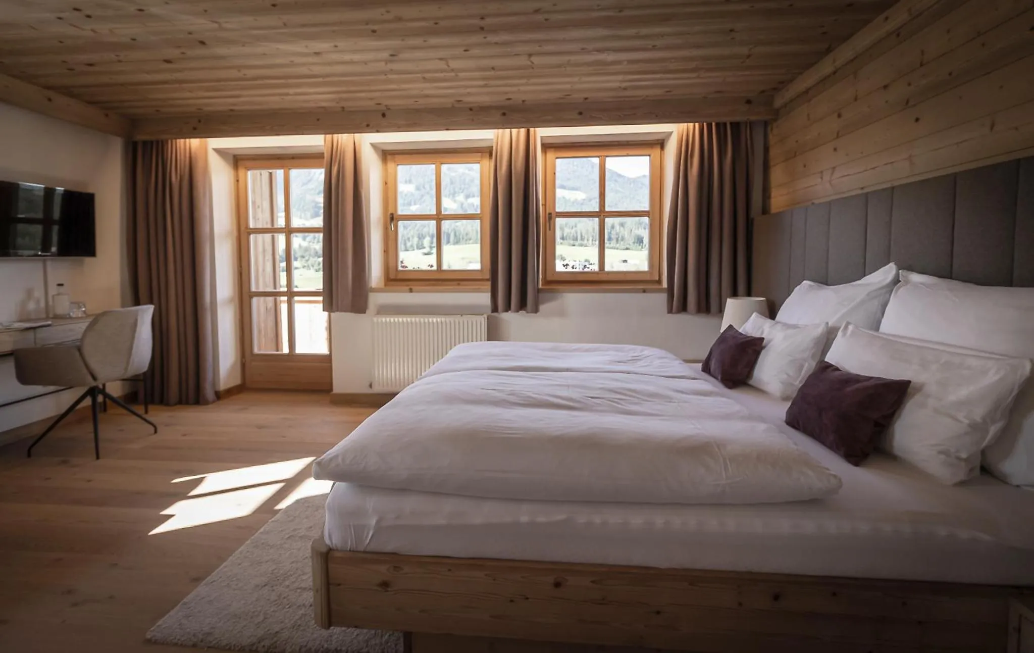 Bed in Farm Hotel Chalet Grosslehen