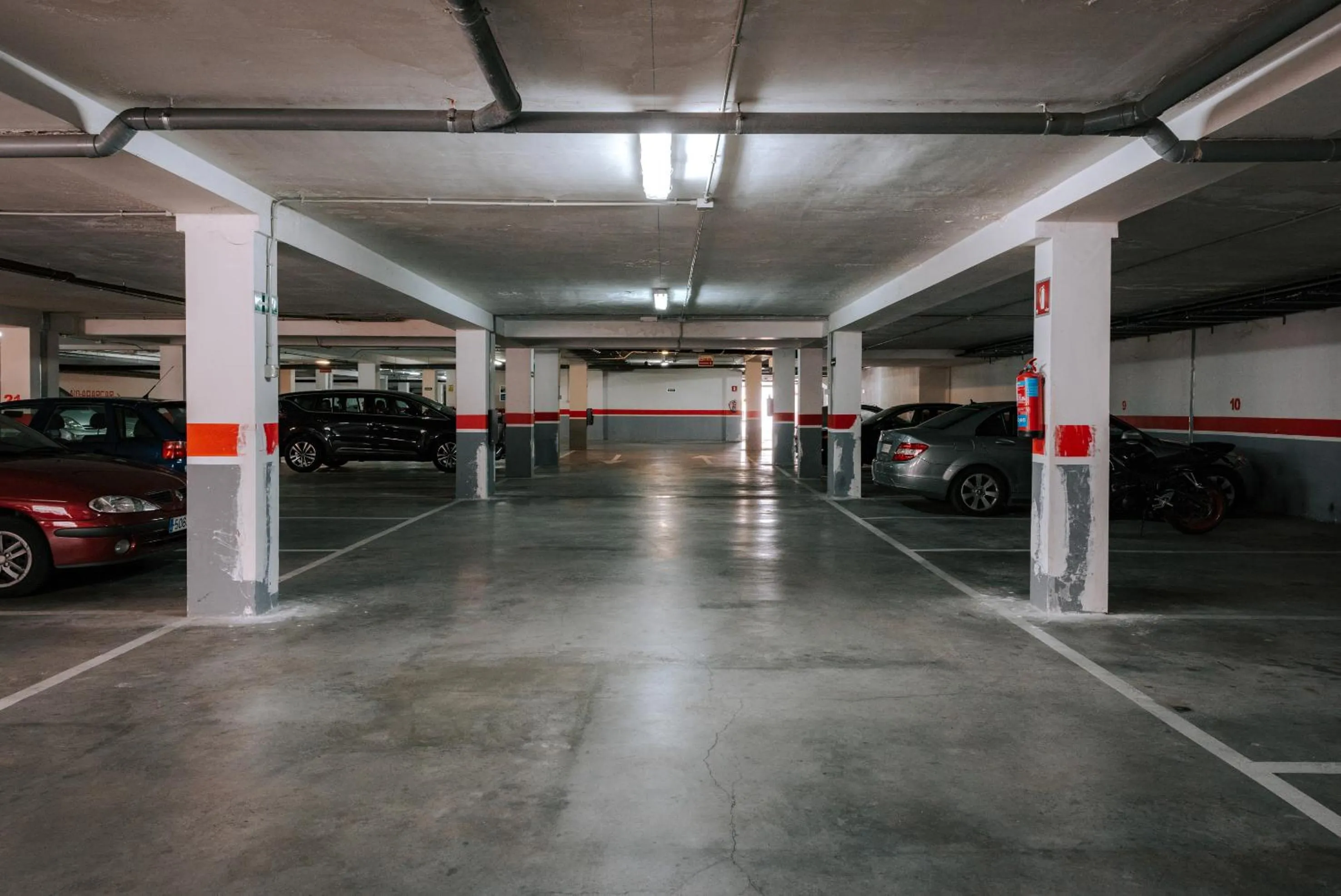 Parking in Zenit Aparthotel Hall 88