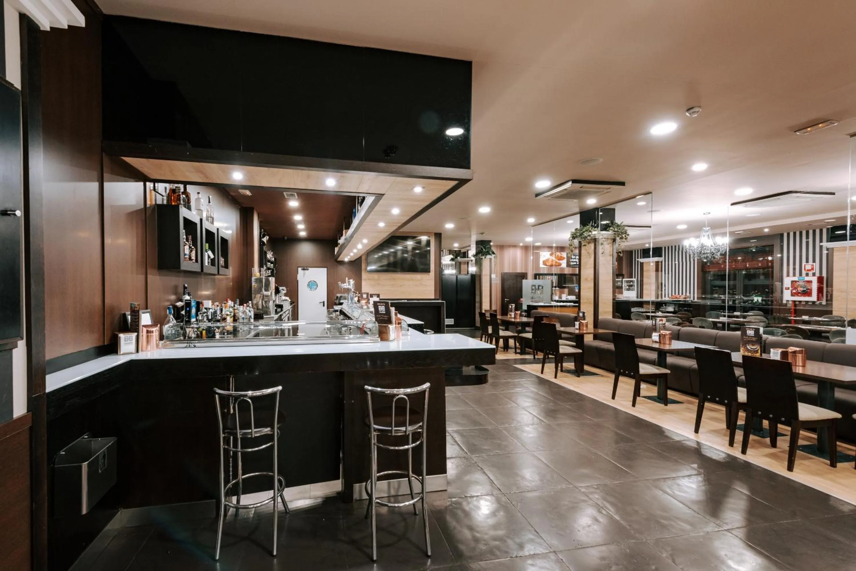 Lounge or bar in Zenit Aparthotel Hall 88