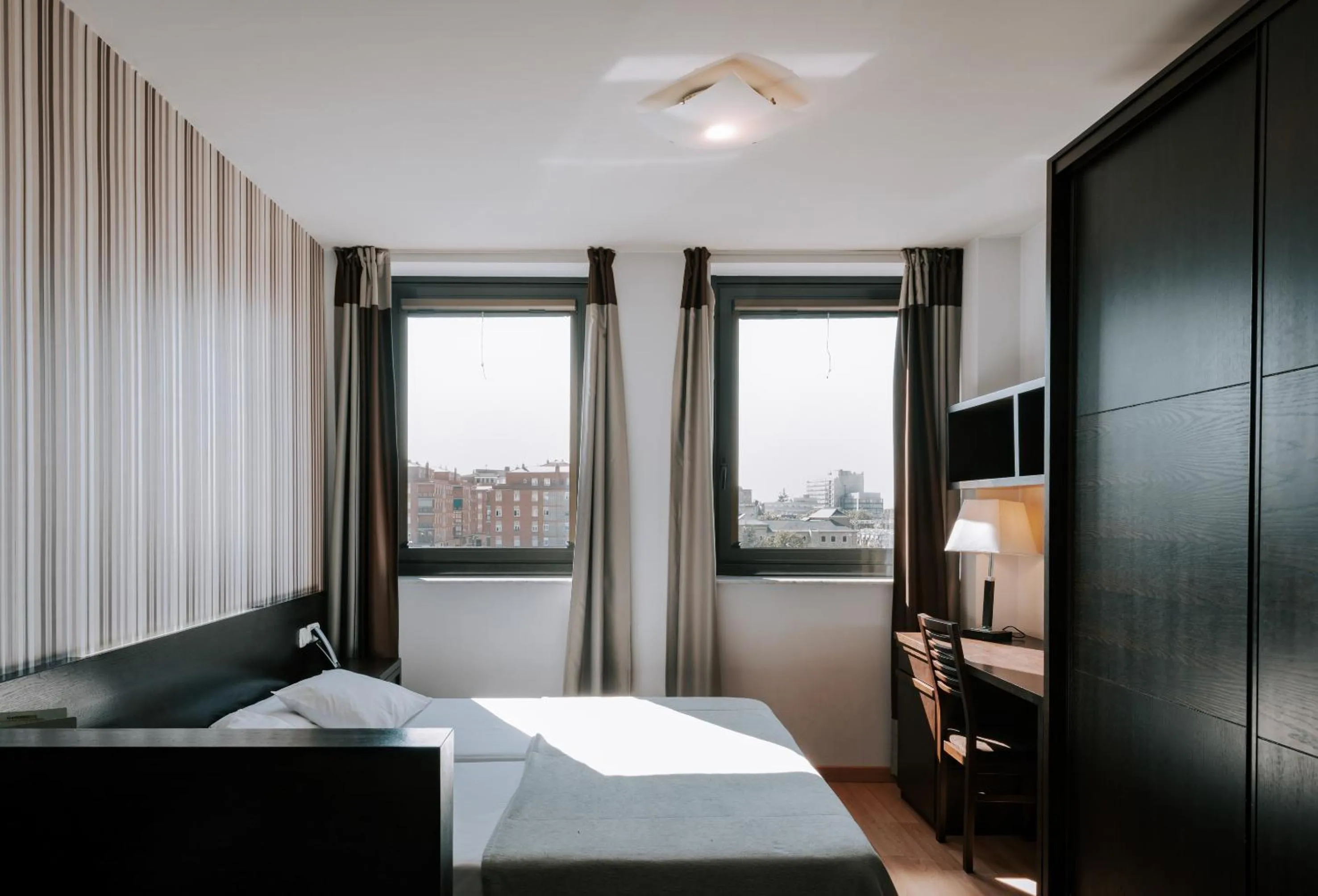 Bed in Zenit Aparthotel Hall 88