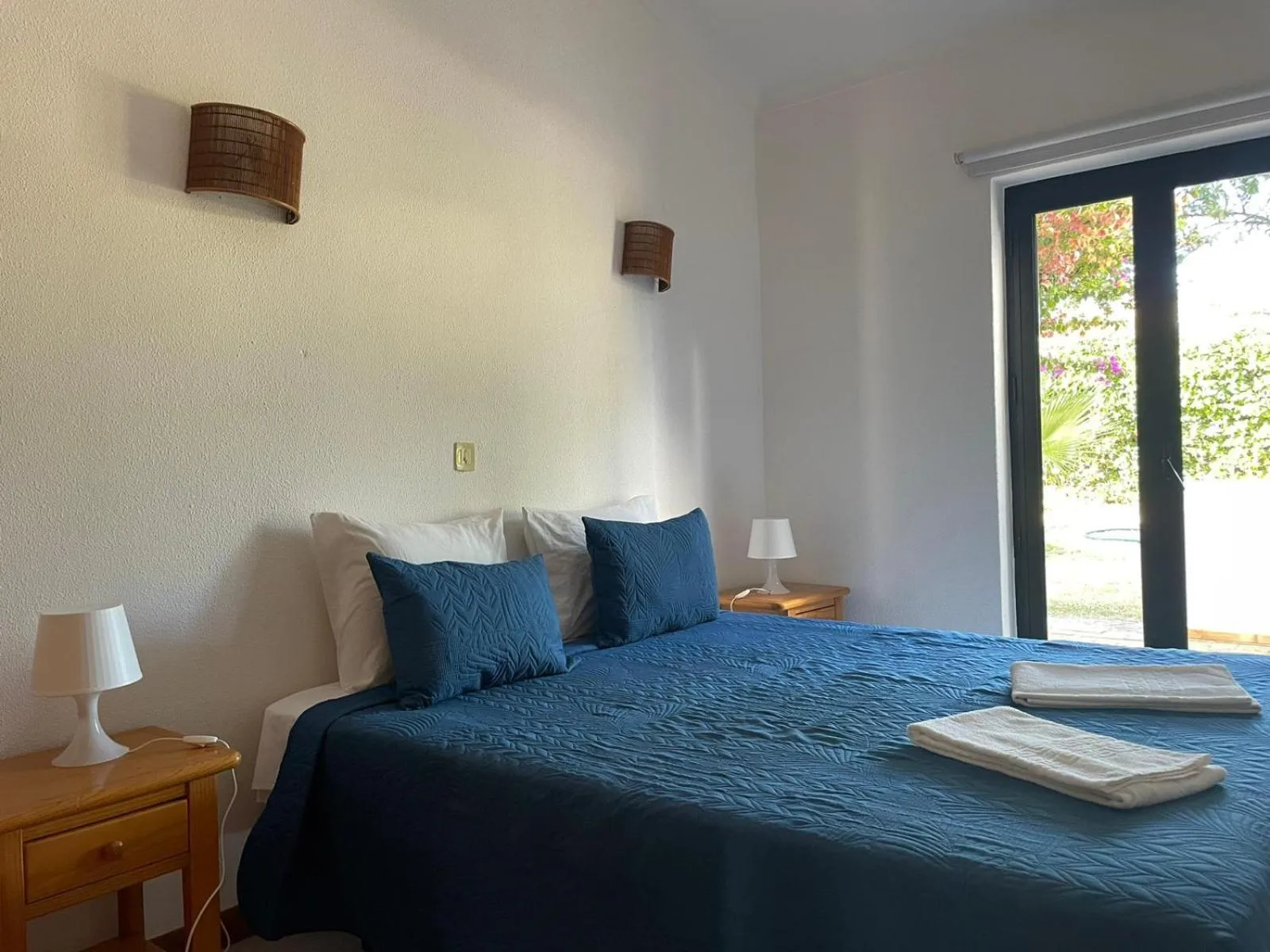 Bed in Apartamentos Honorio - Pool and Garden