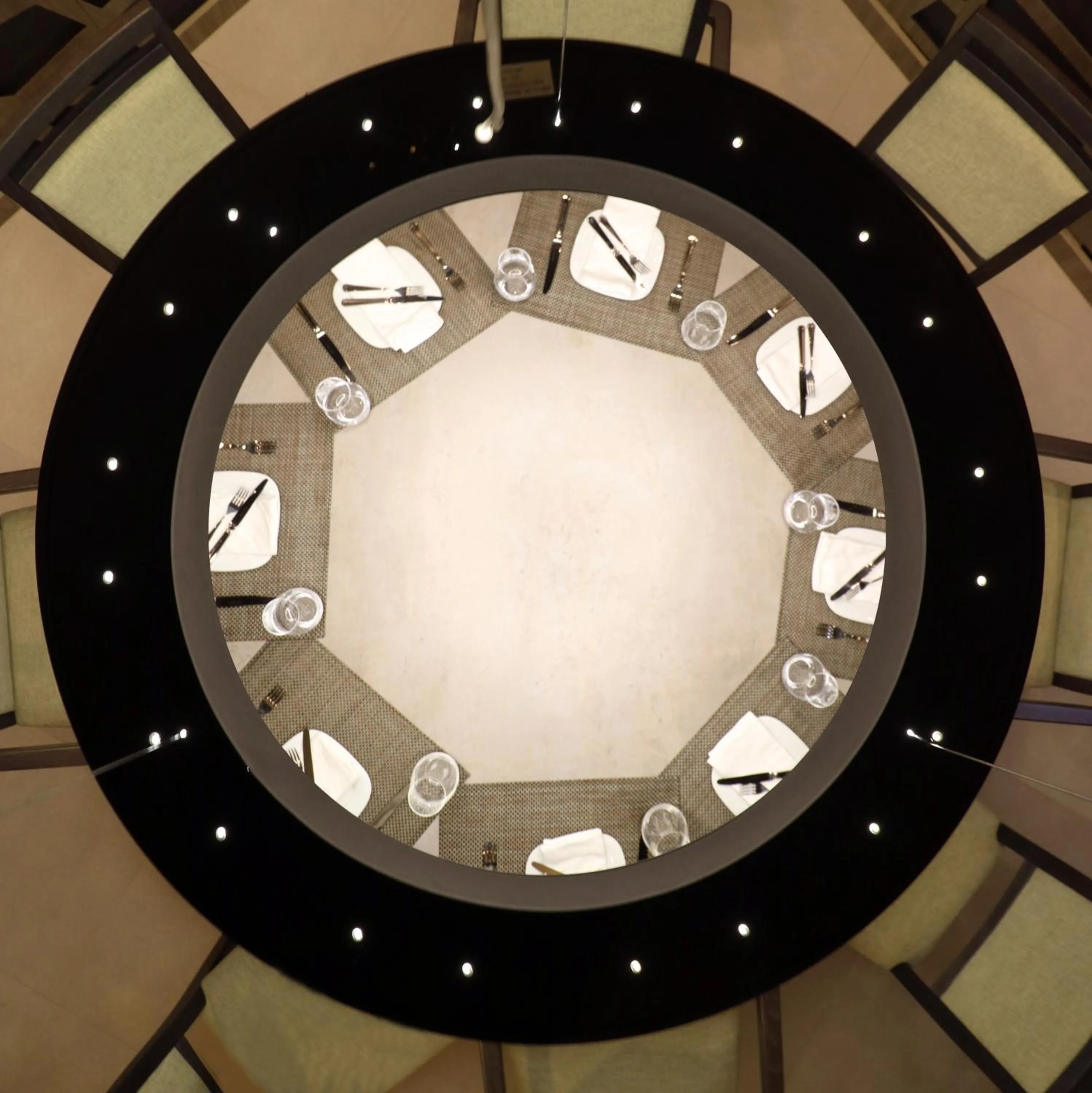 Restaurant/places to eat in Apartamentos Honorio - Pool and Garden