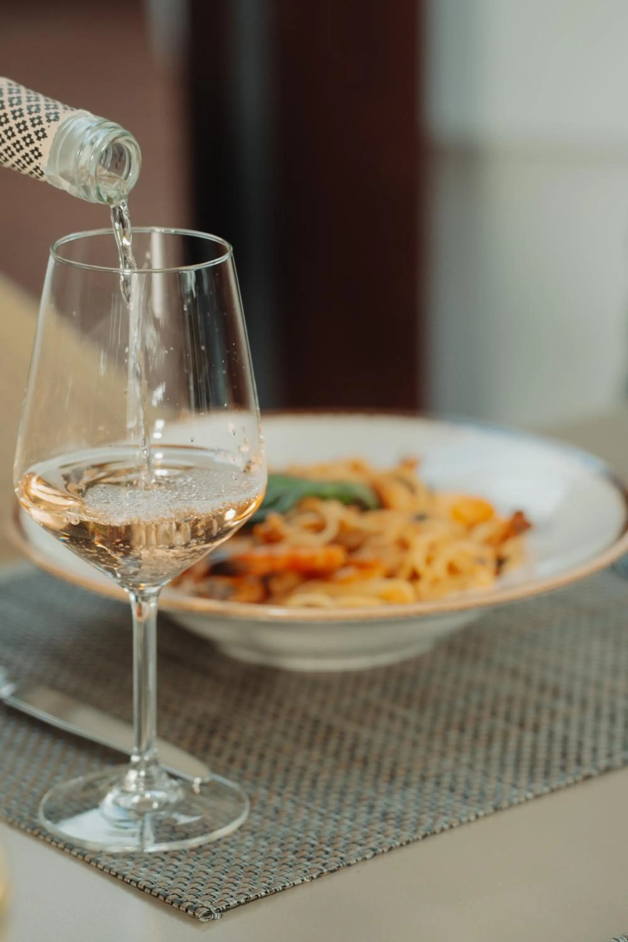 Restaurant/places to eat in Apartamentos Honorio - Pool and Garden