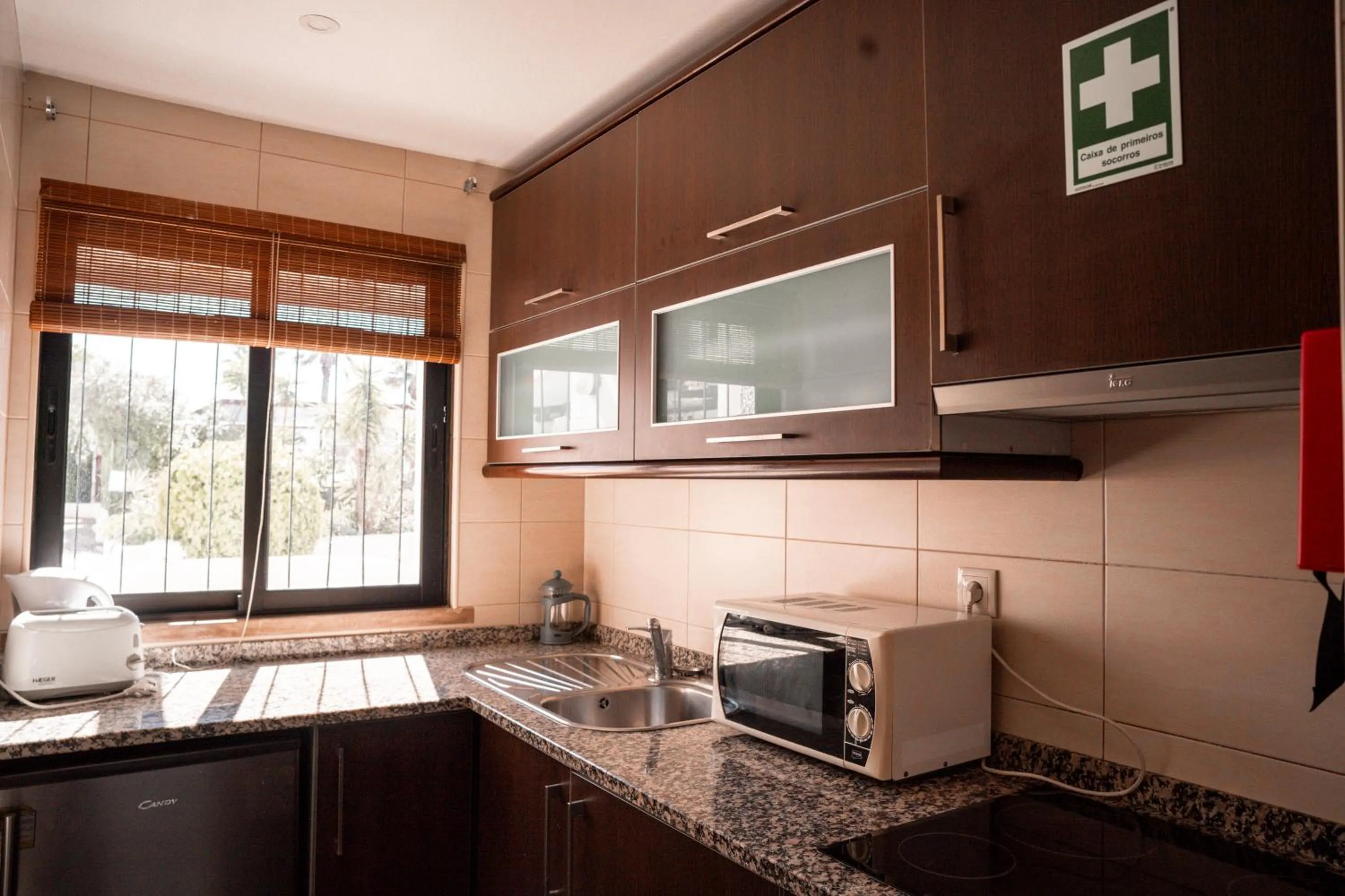 Coffee/tea facilities in Apartamentos Honorio - Pool and Garden