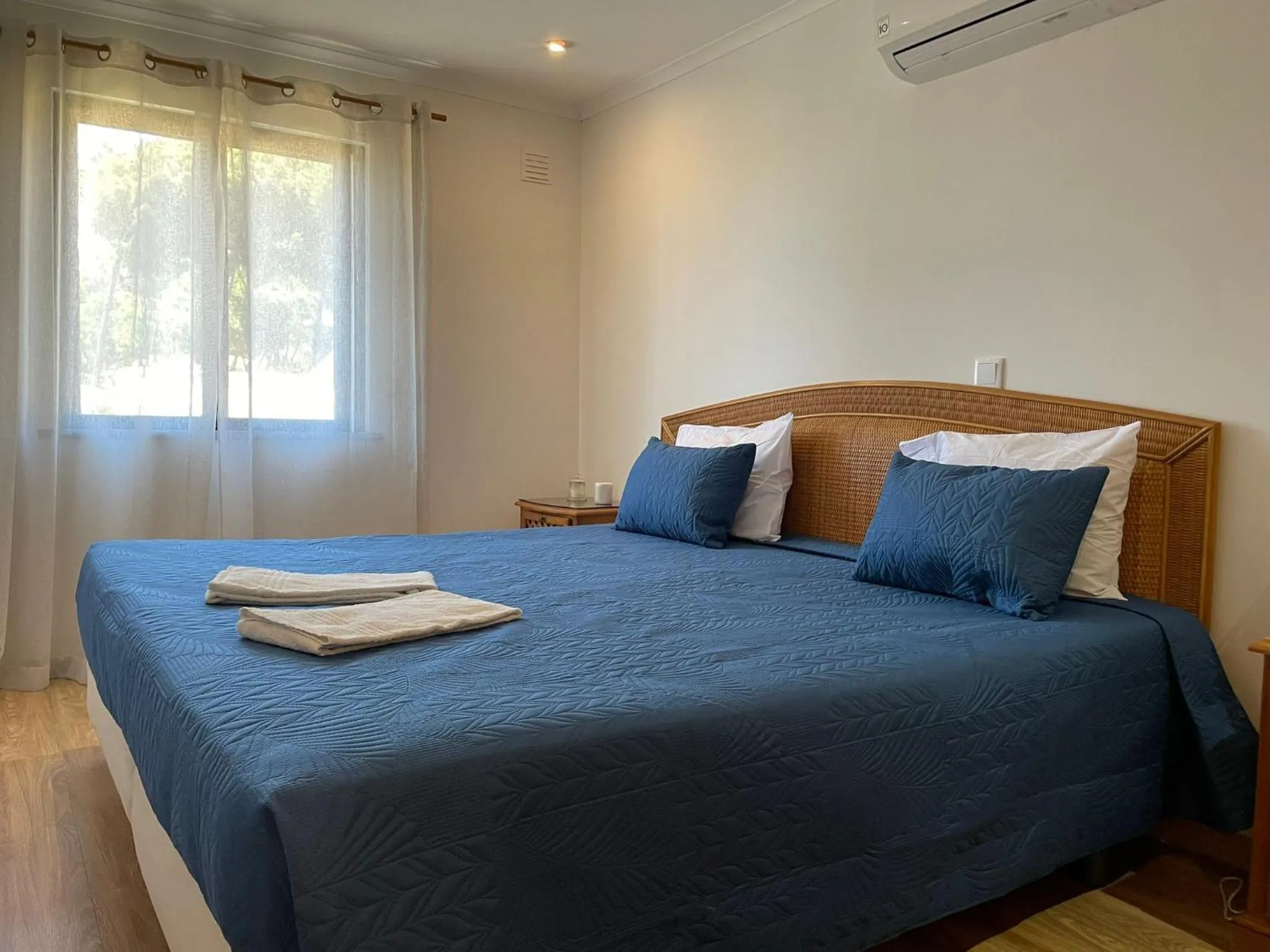 Bedroom in Apartamentos Honorio - Pool and Garden