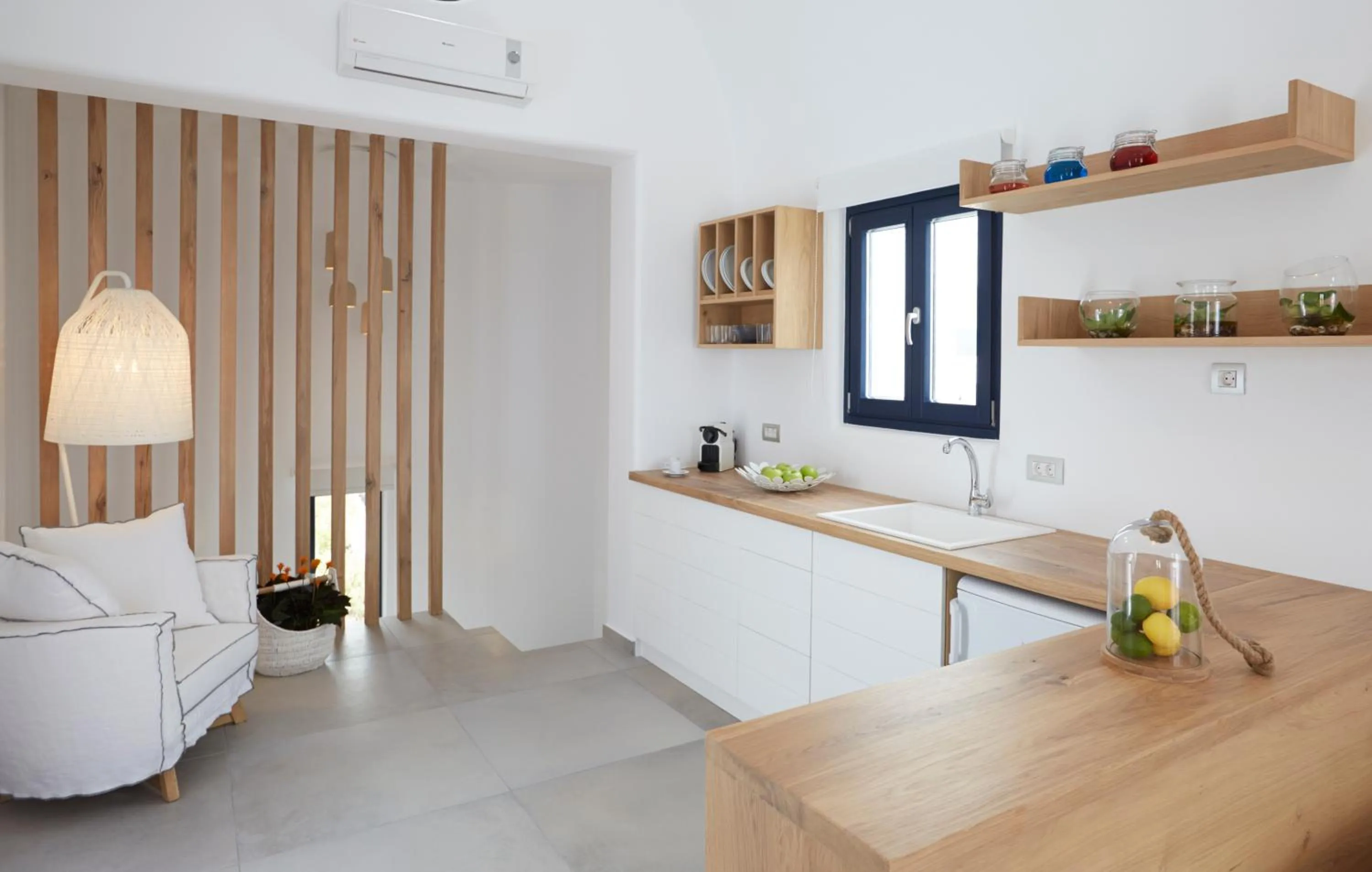 Kitchen or kitchenette in Amor Hideaway Villas